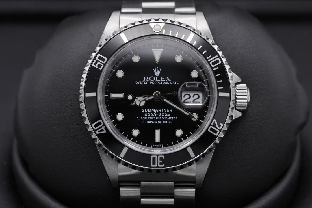 Rolex Submariner Date 16610