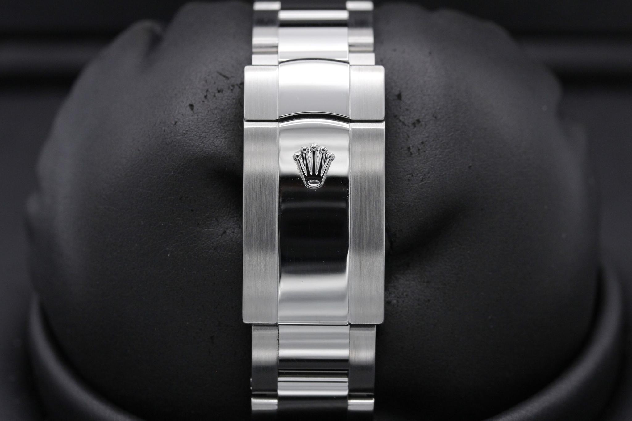 Watch Image 8