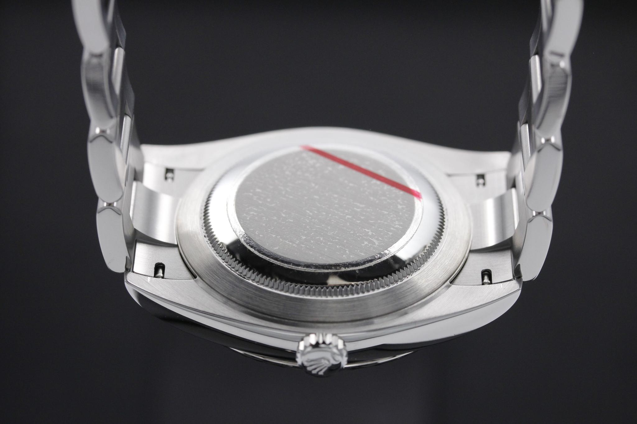 Watch Image 7
