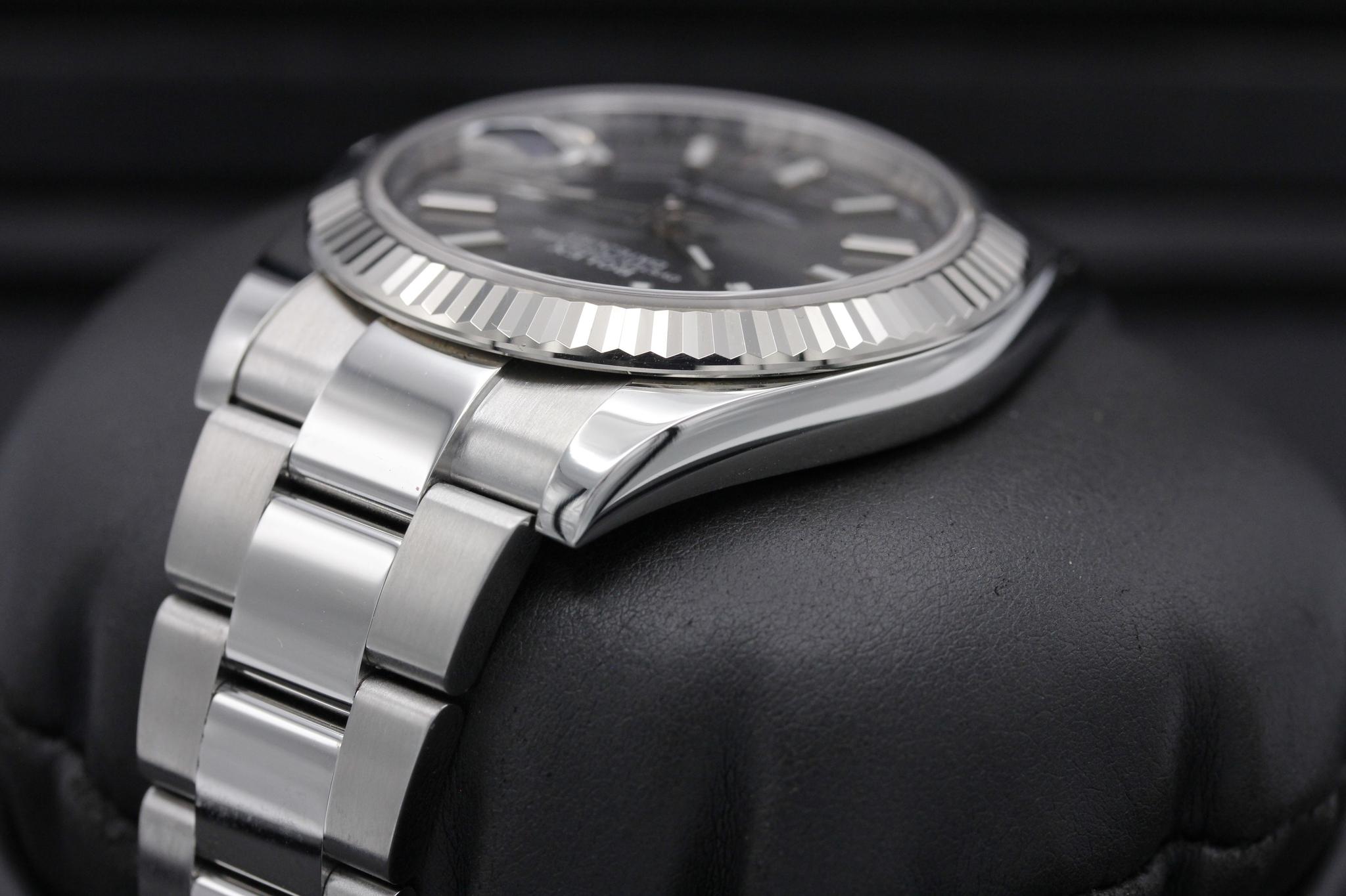 Watch Image 5