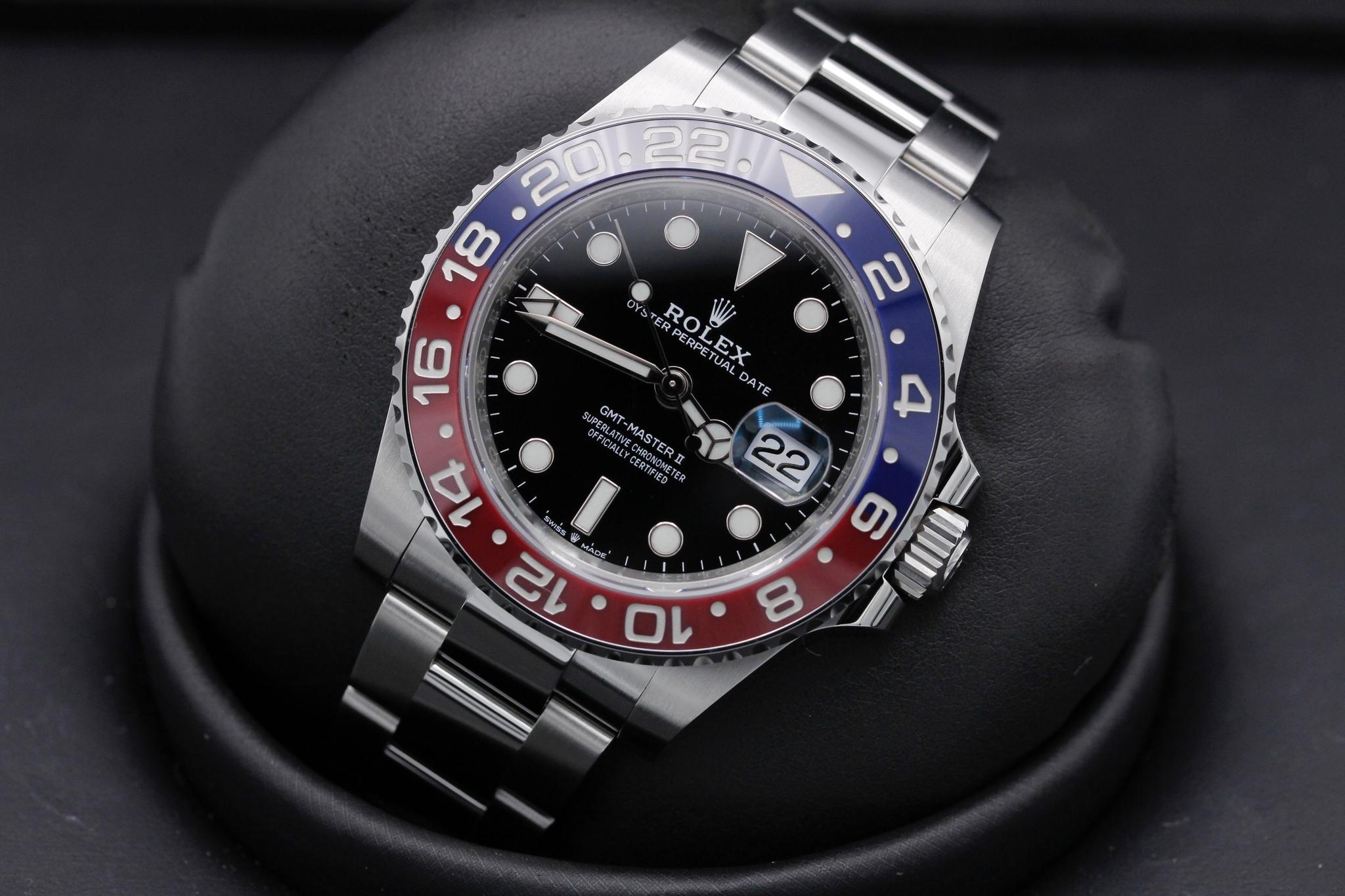 Watch Image 9