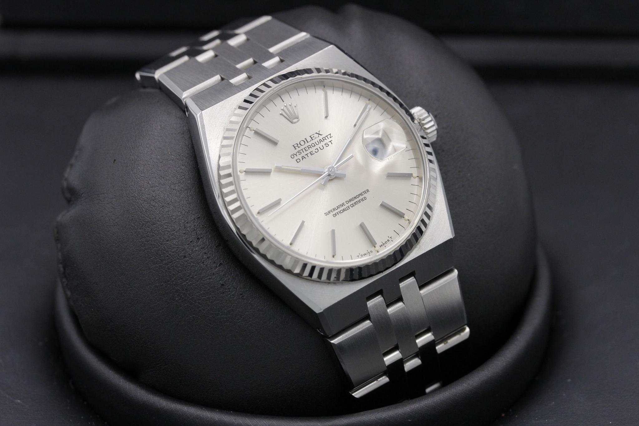 Watch Image 12