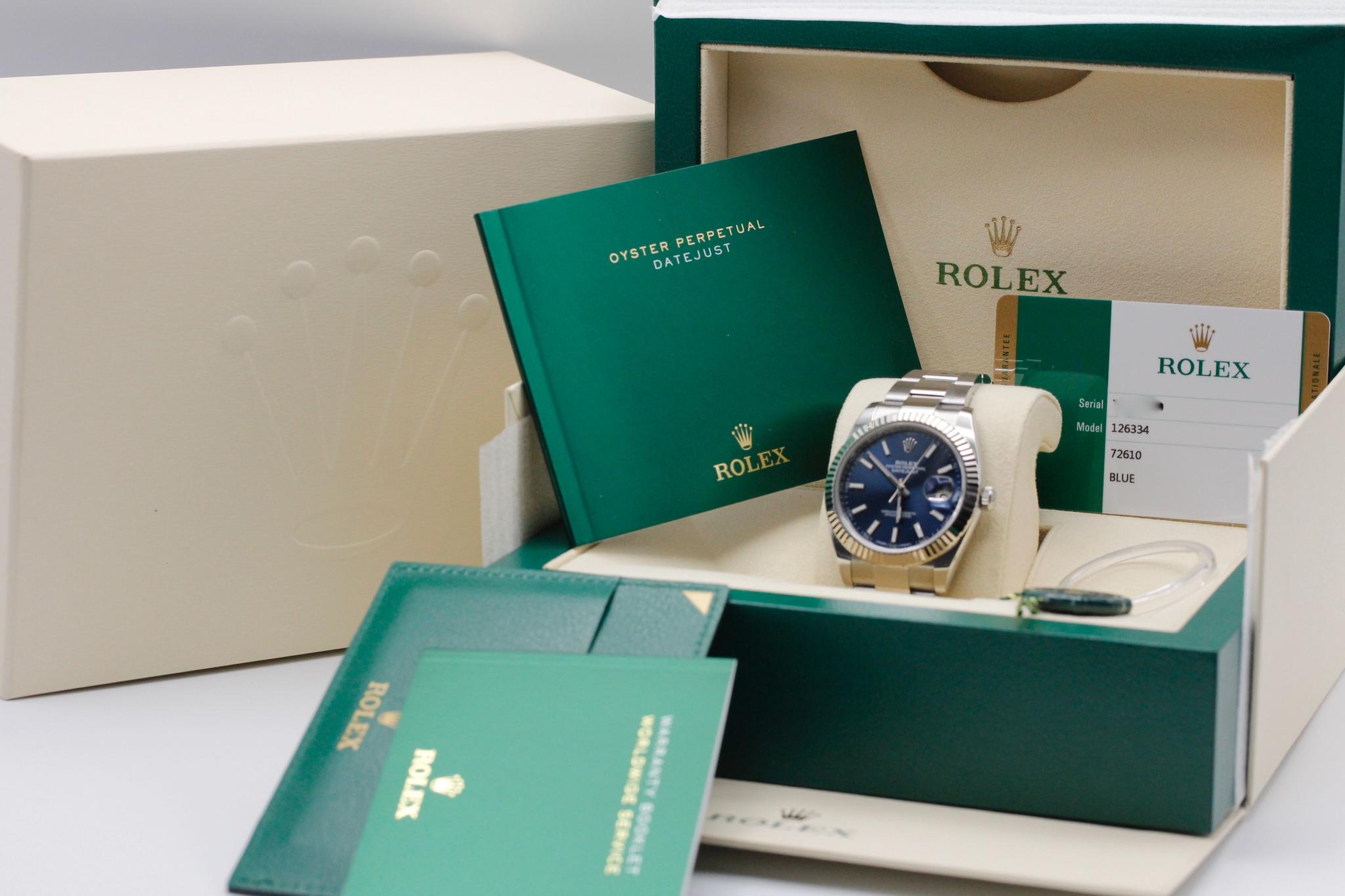 Watch Image 11