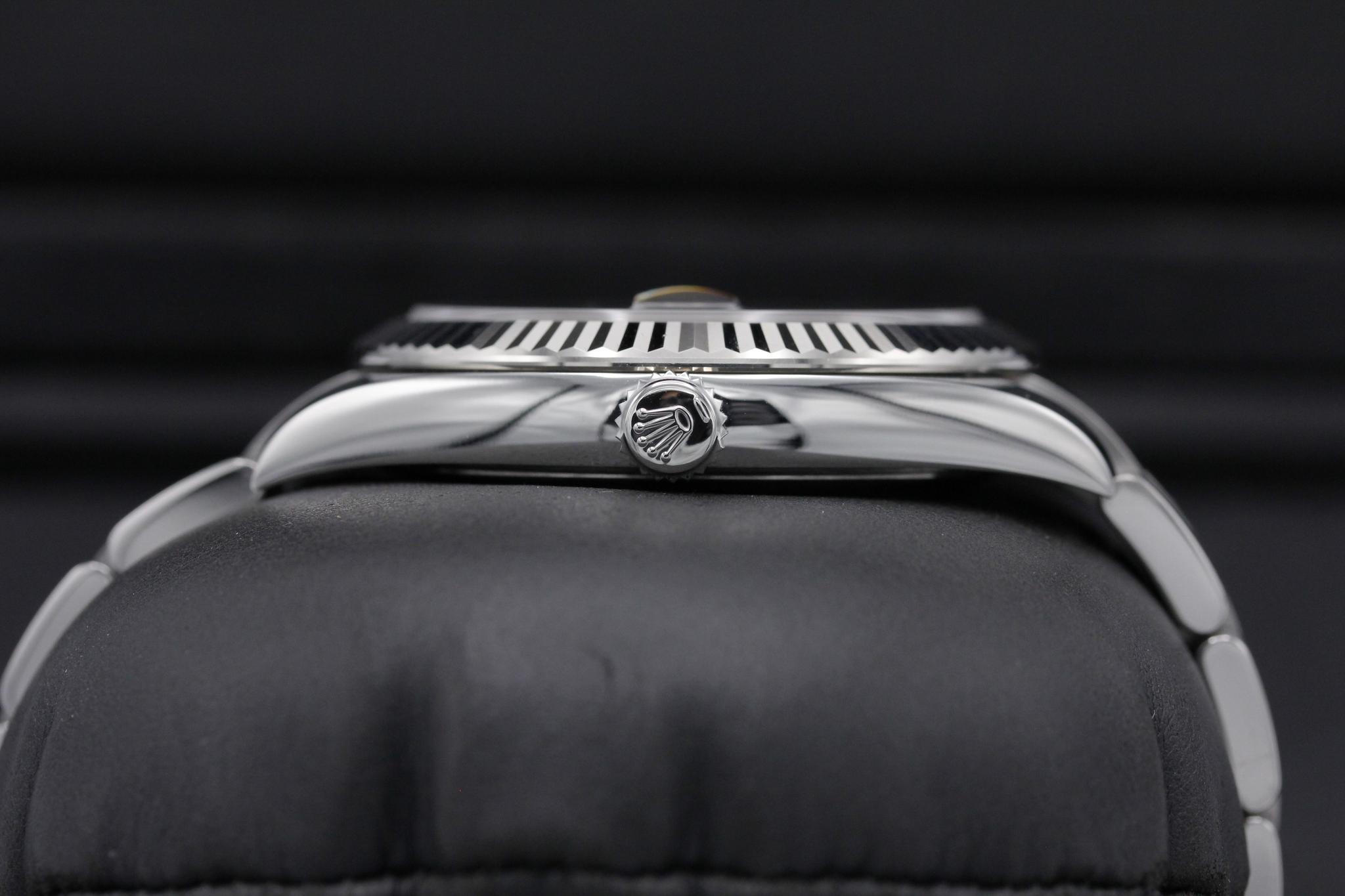 Watch Image 3