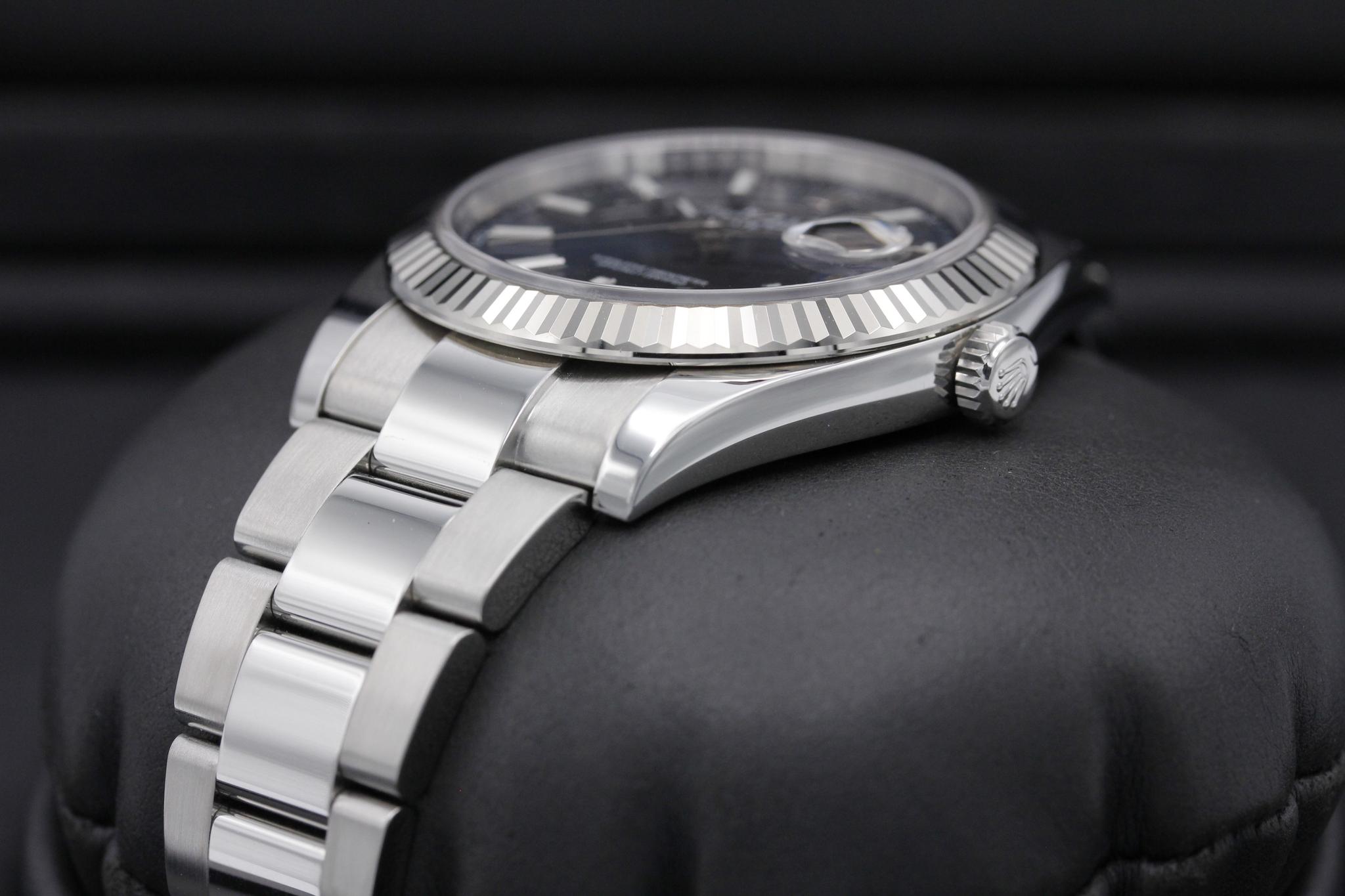 Watch Image 2