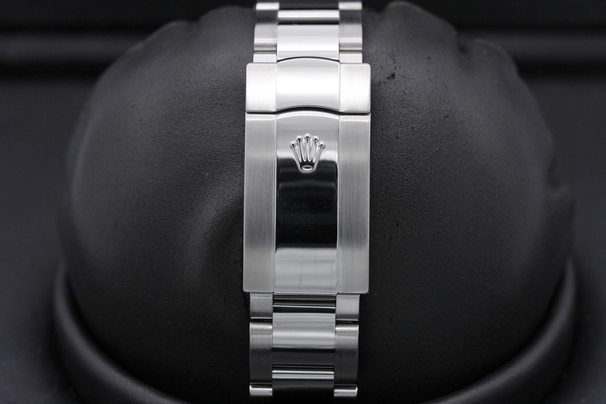 Watch Image 8