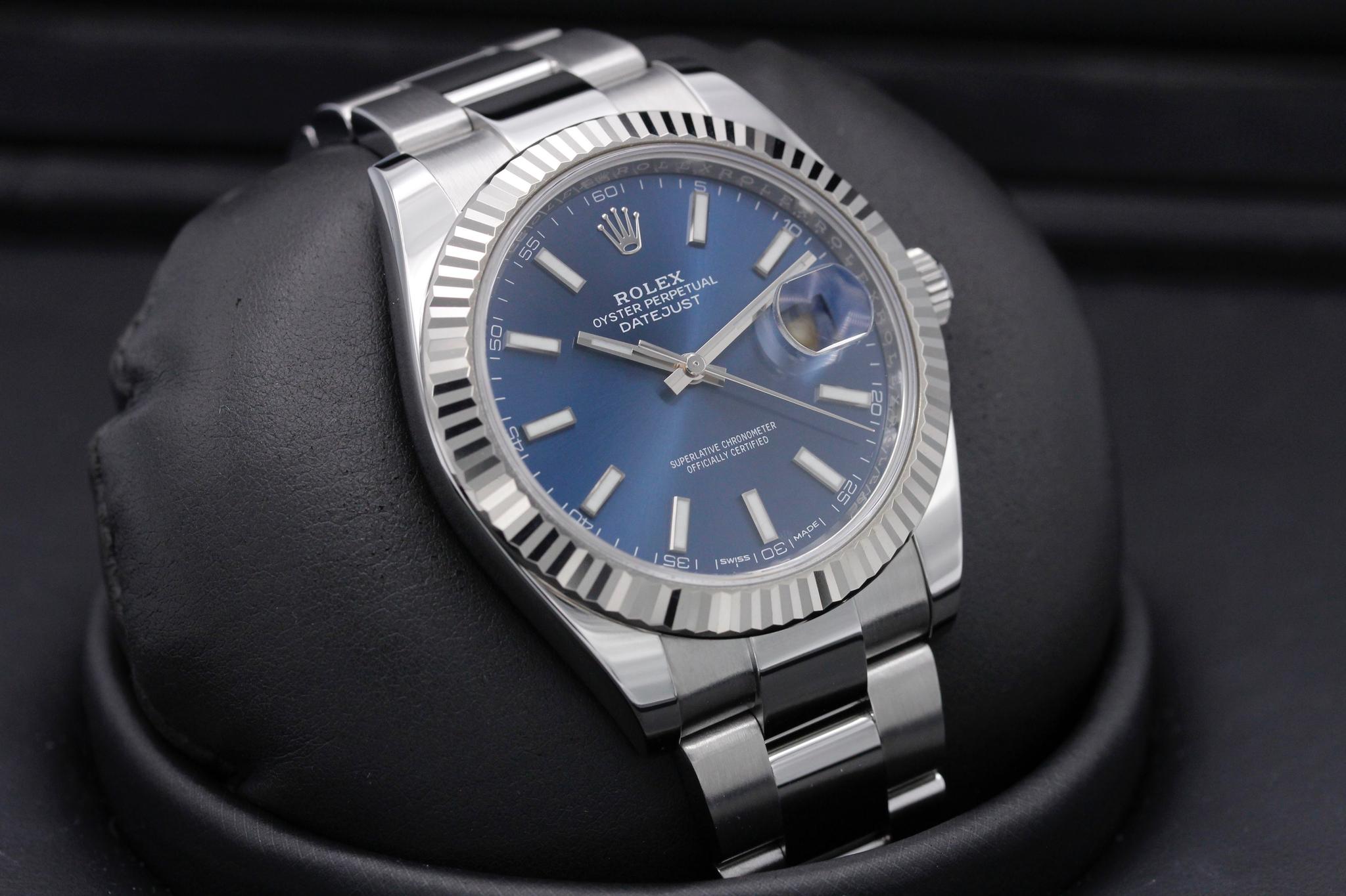 Watch Image 10