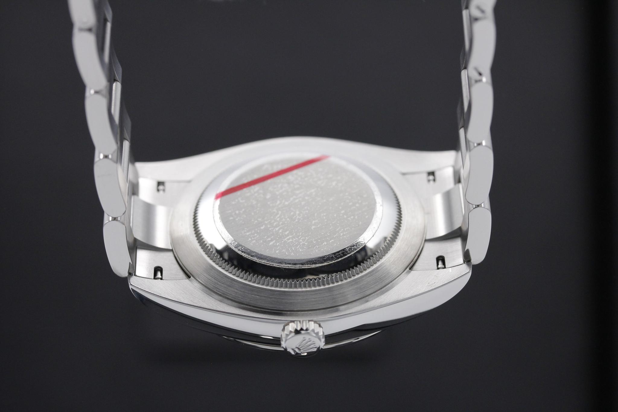 Watch Image 7