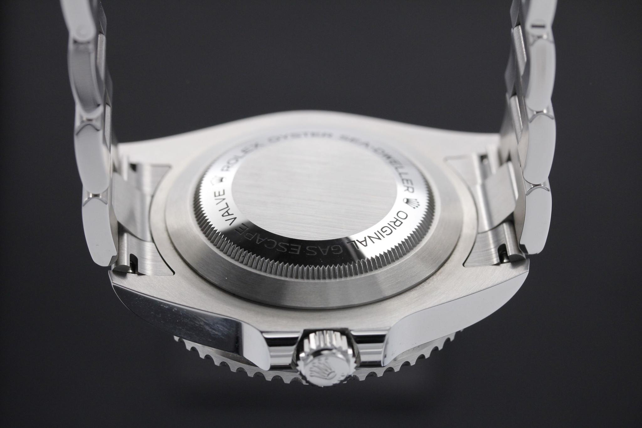 Watch Image 7