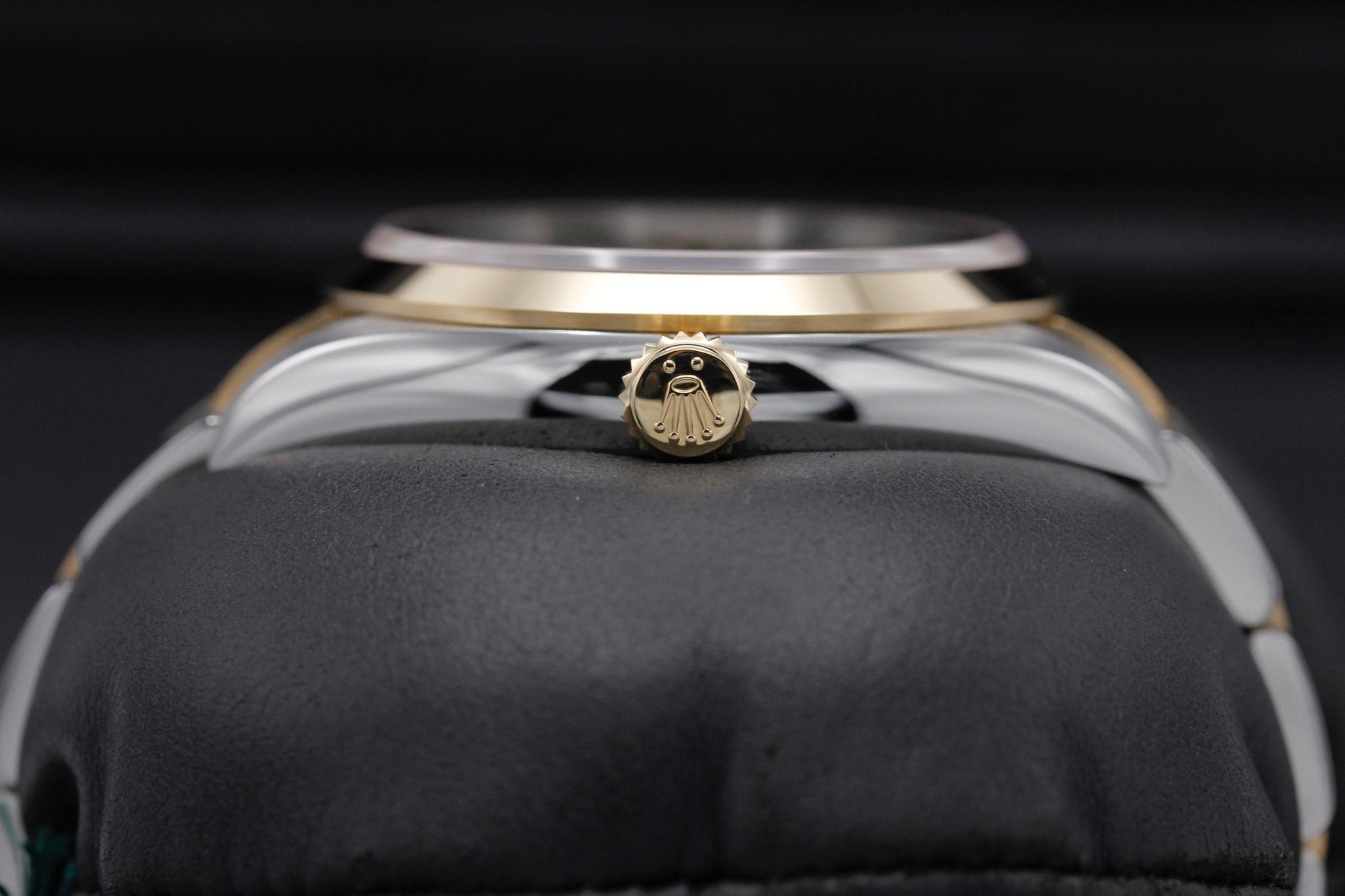 Watch Image 3
