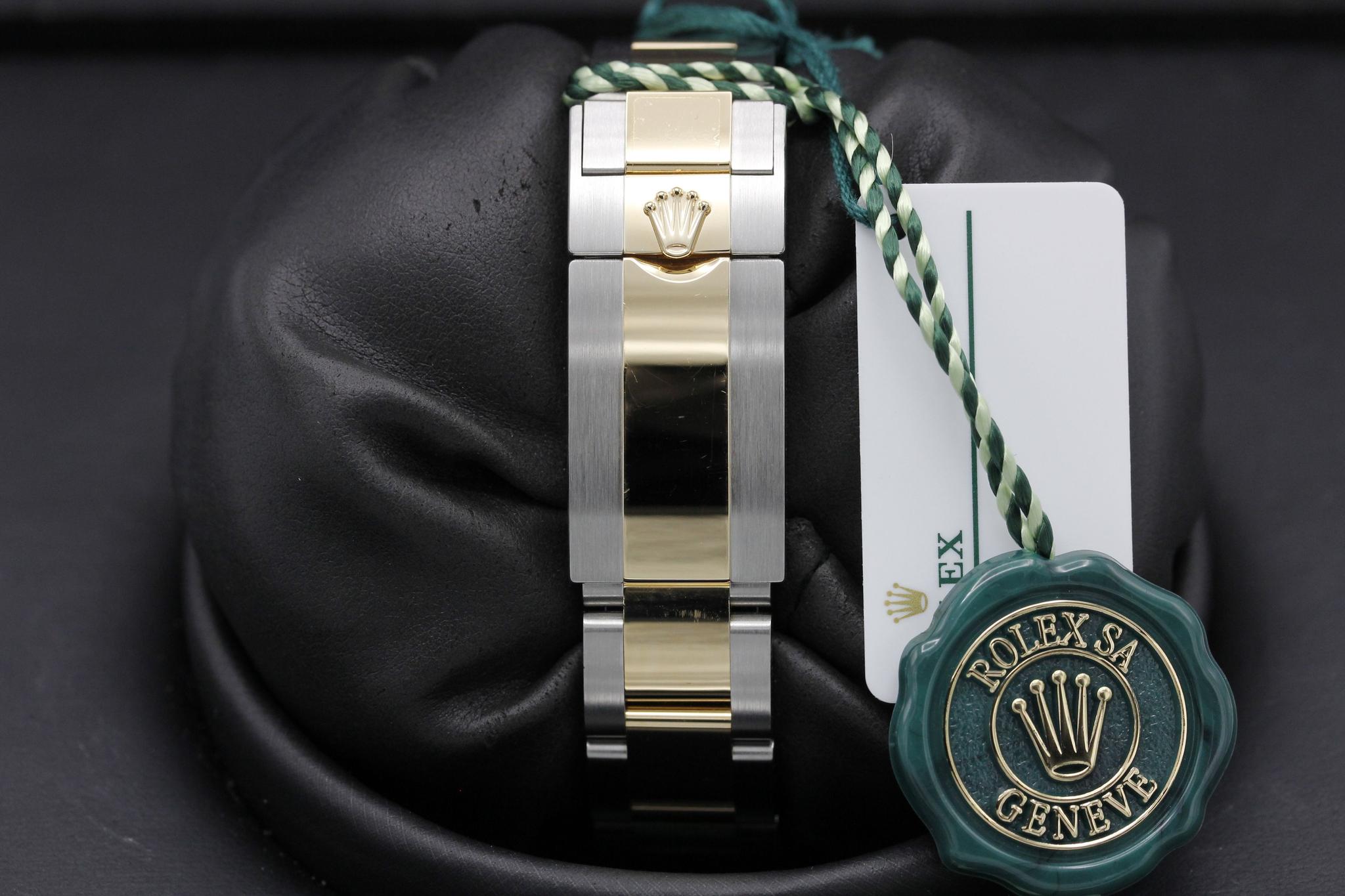 Watch Image 8