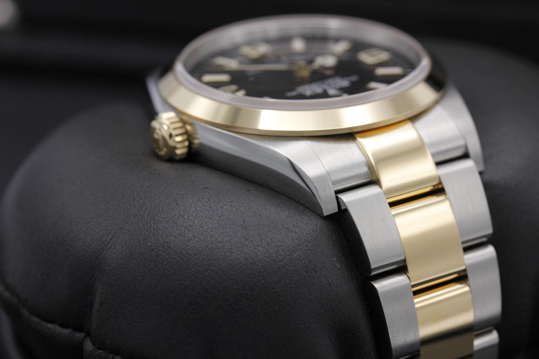 Watch Image 4