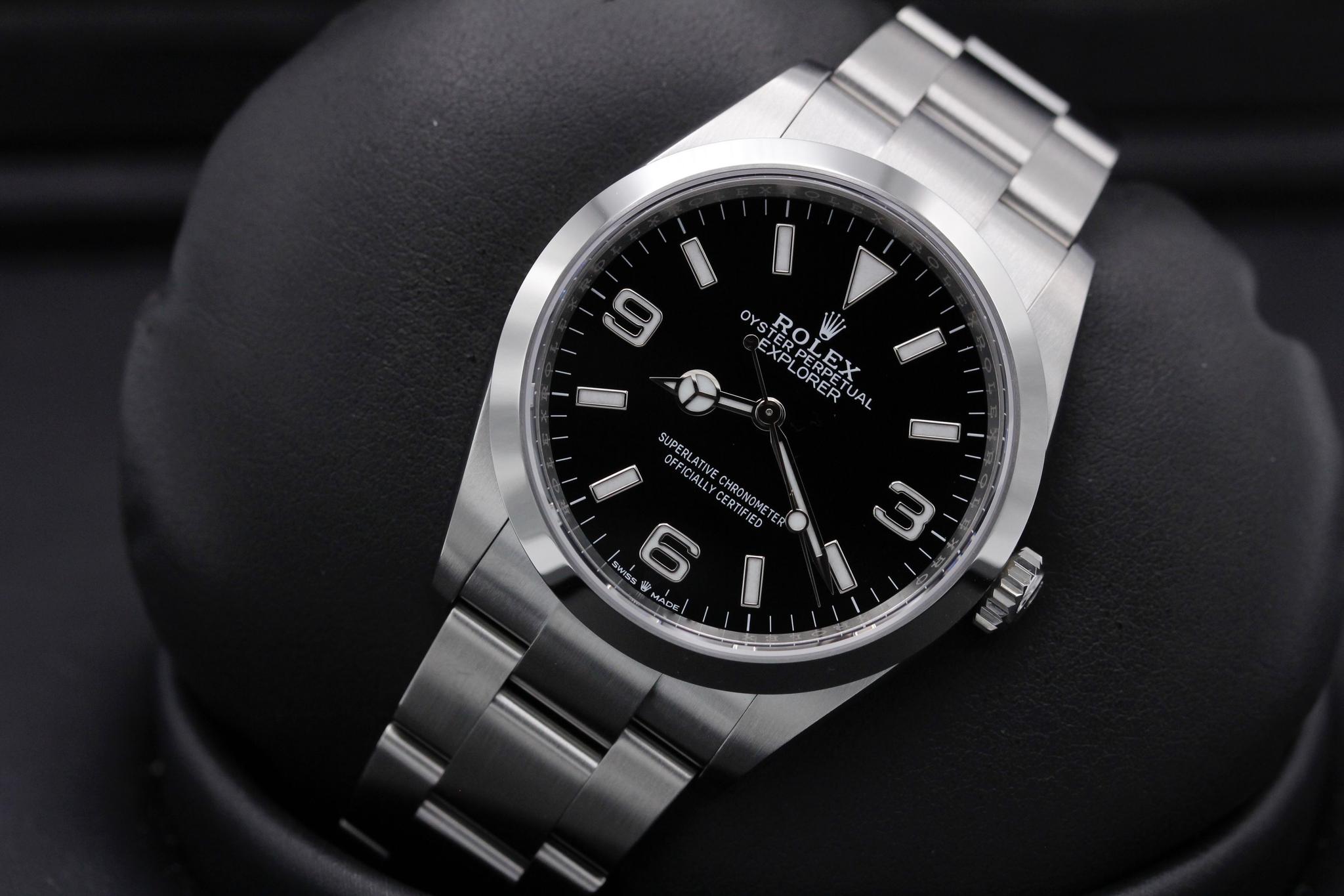 Watch Image 9