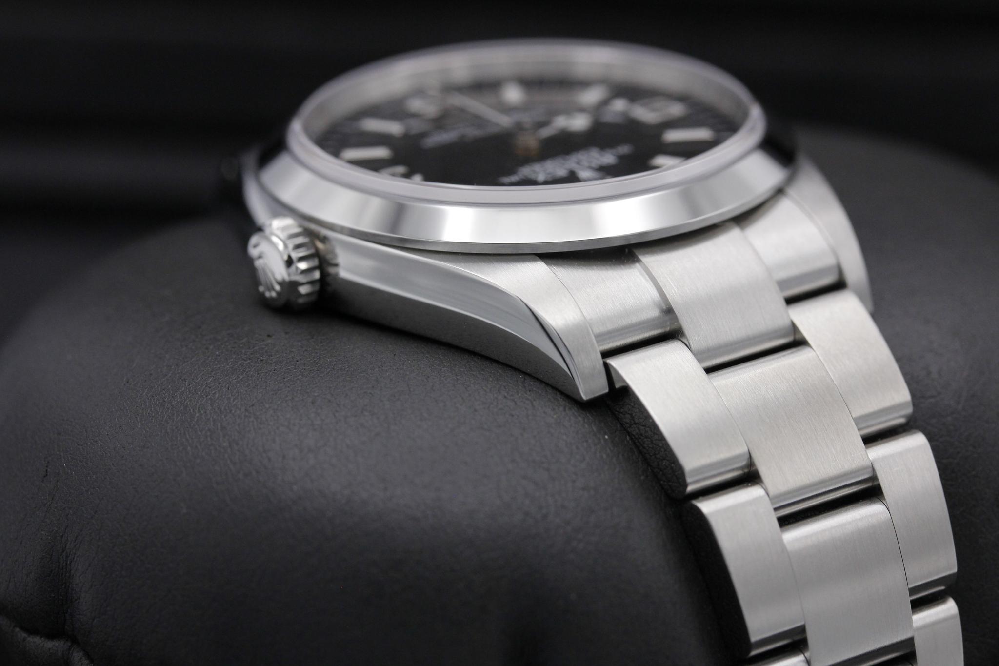 Watch Image 4