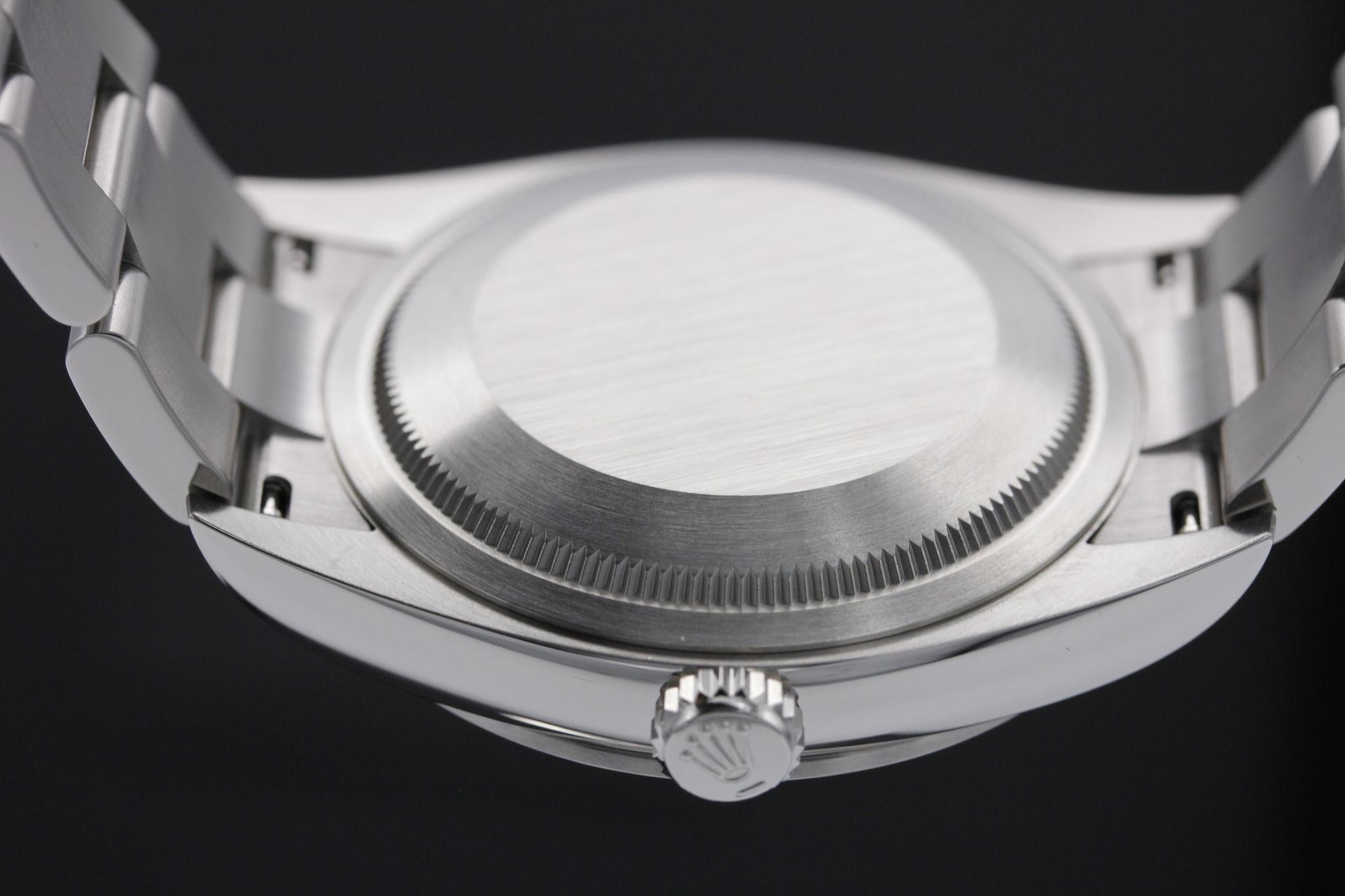 Watch Image 7