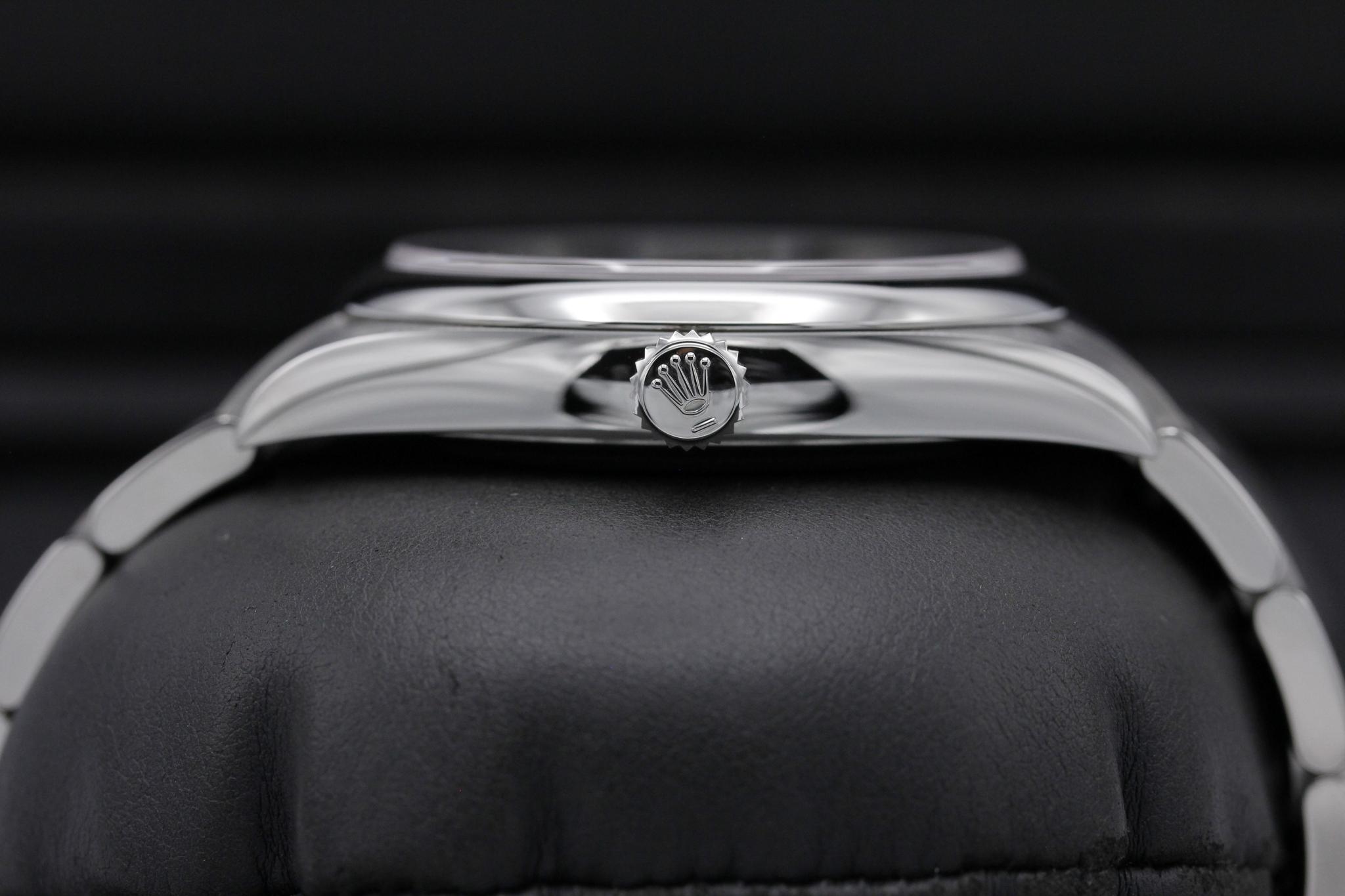Watch Image 3