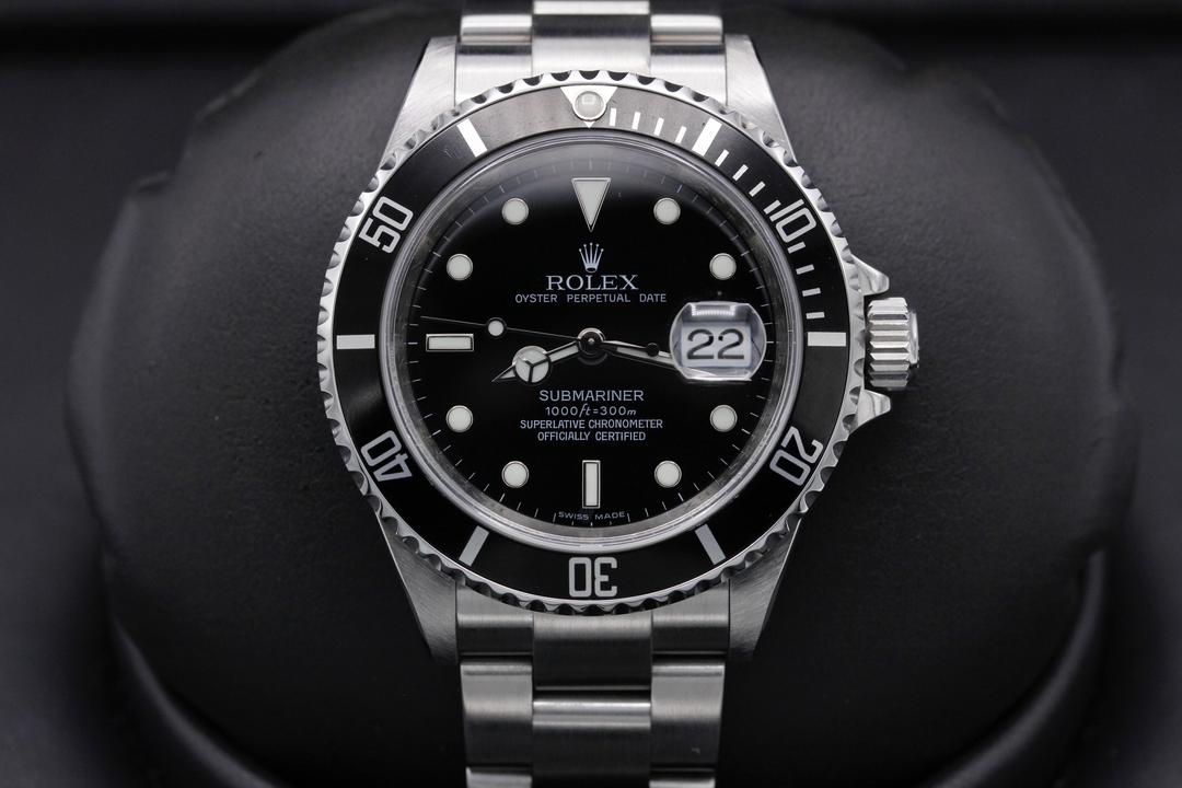 Rolex Submariner Date 16610