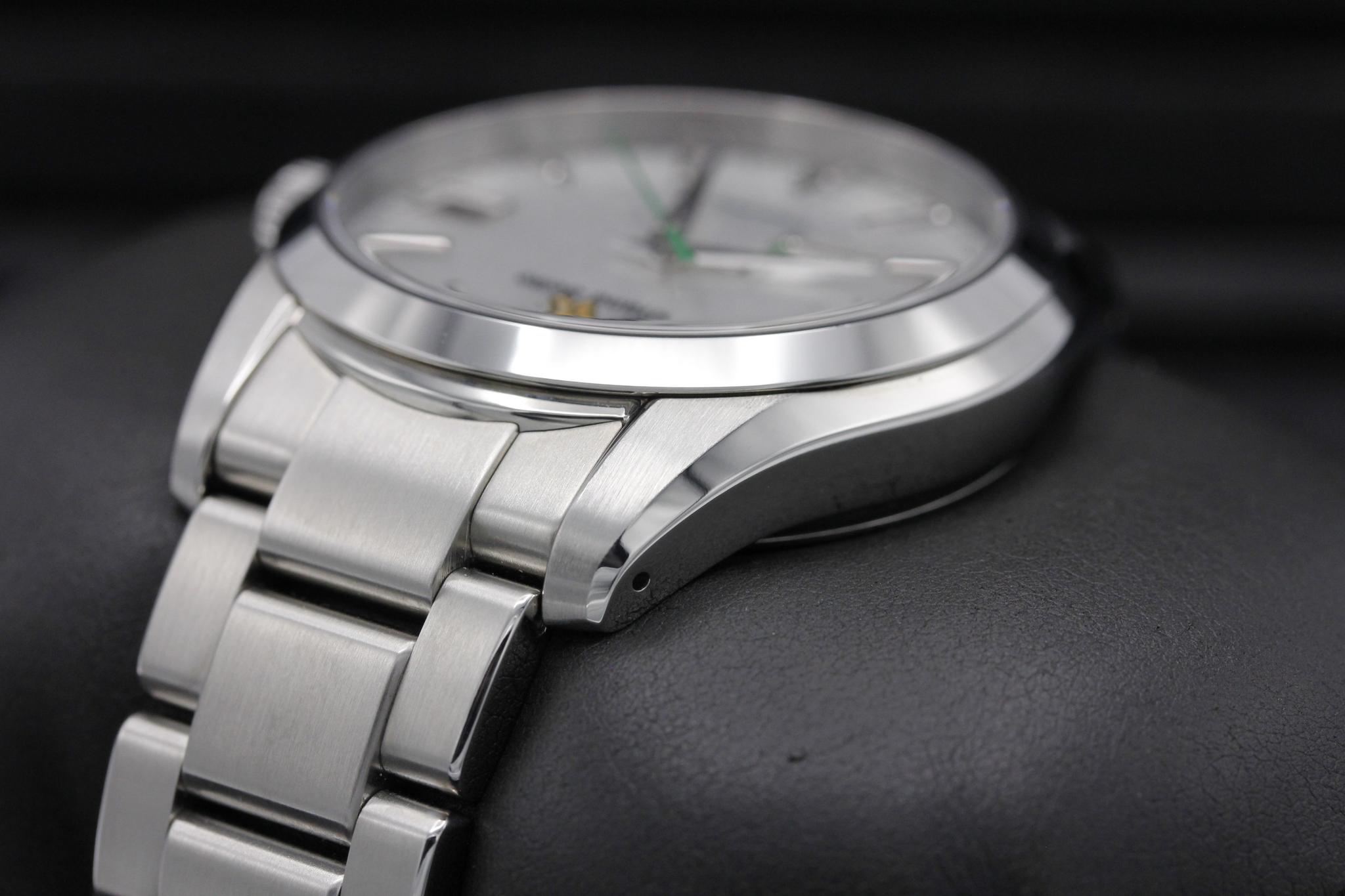 Watch Image 5