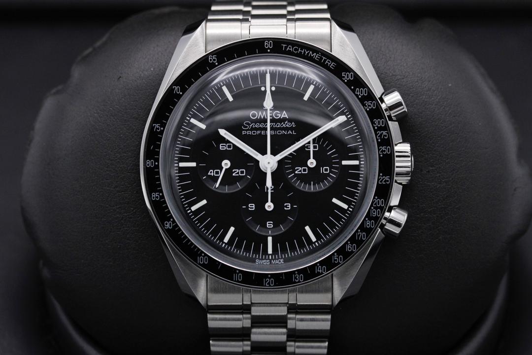 Omega Speedmaster 2021 "Hesalite" 310.30.42.50.01.001