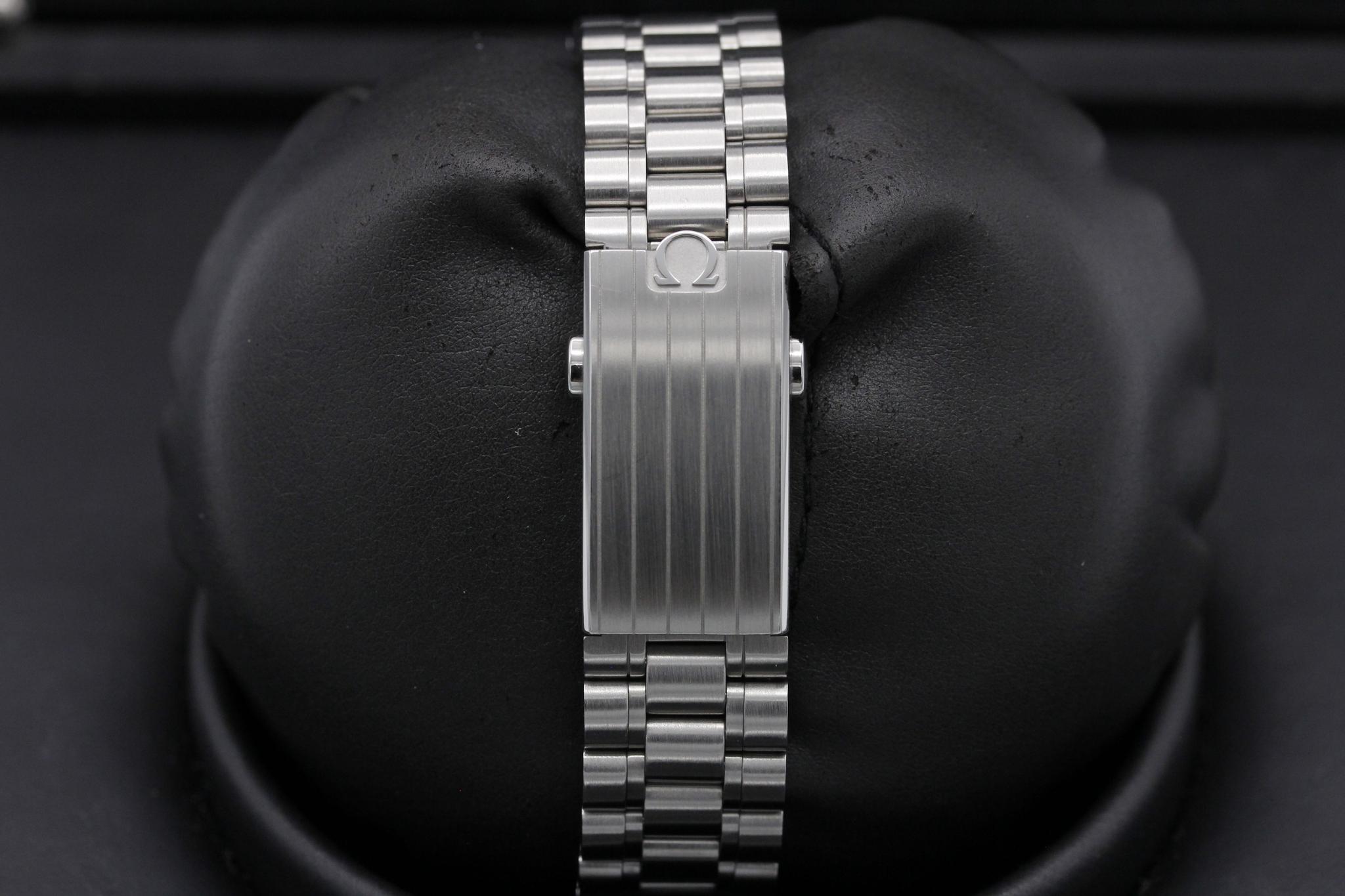 Watch Image 8