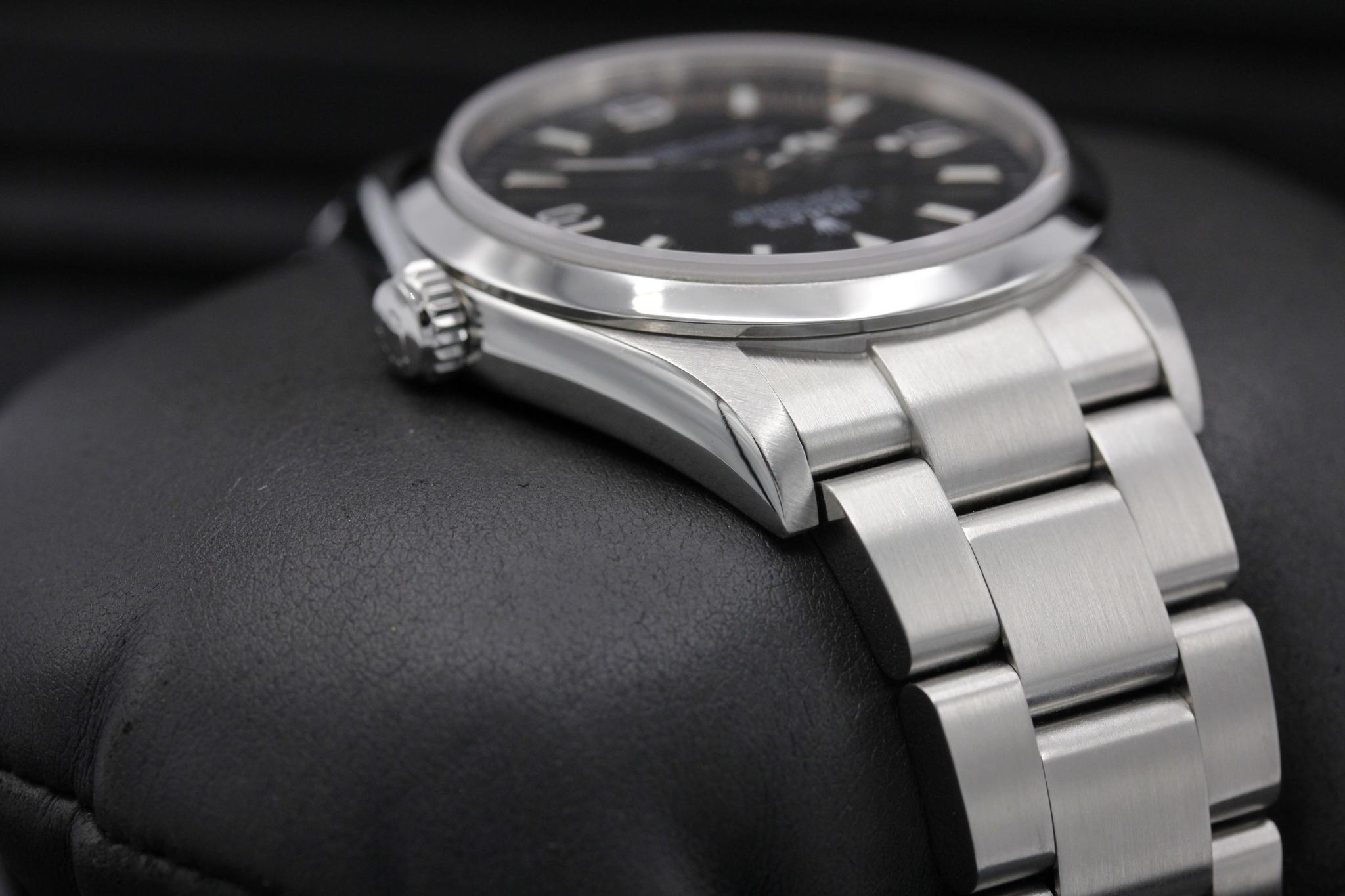 Watch Image 4