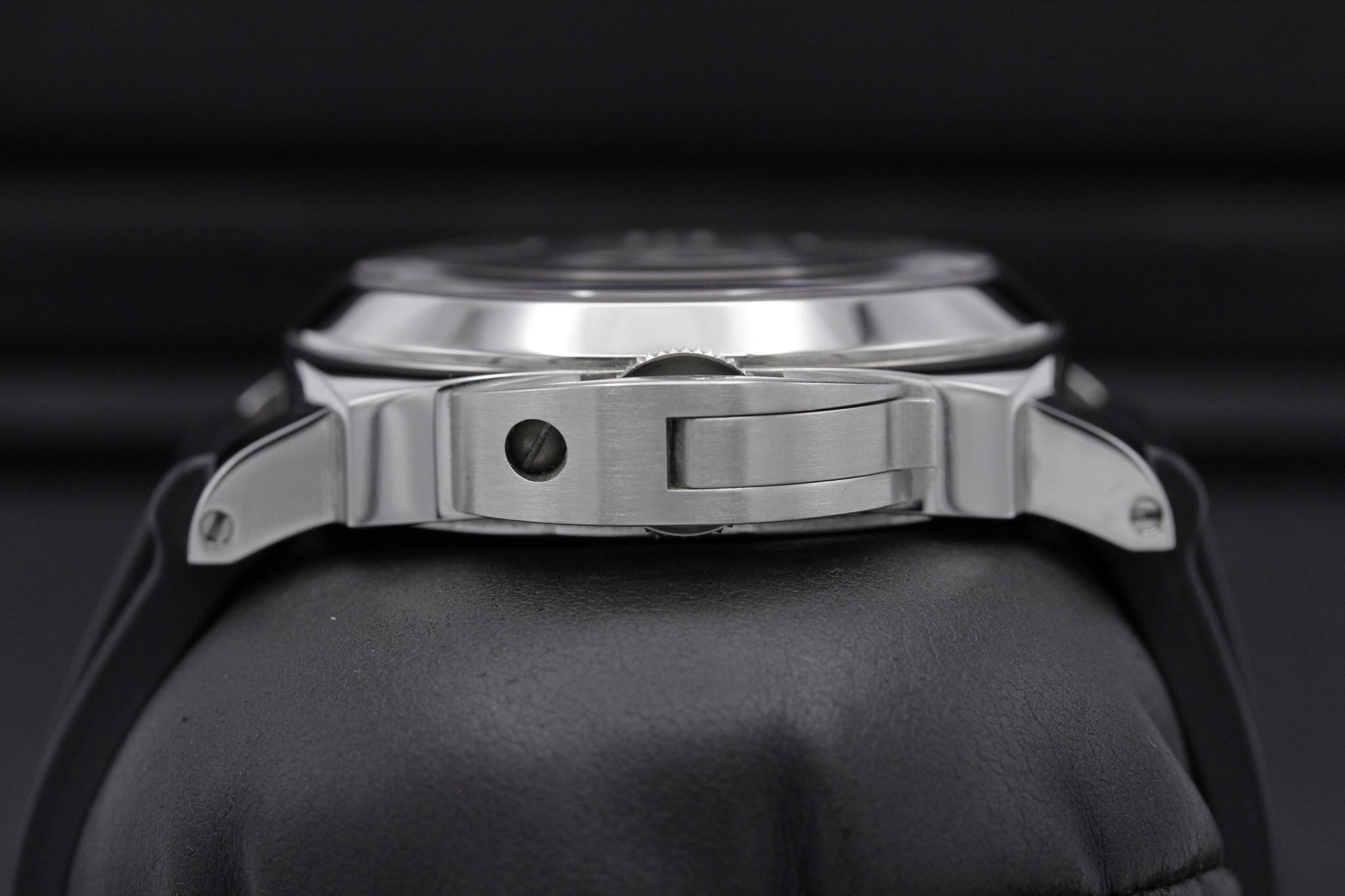 Watch Image 3