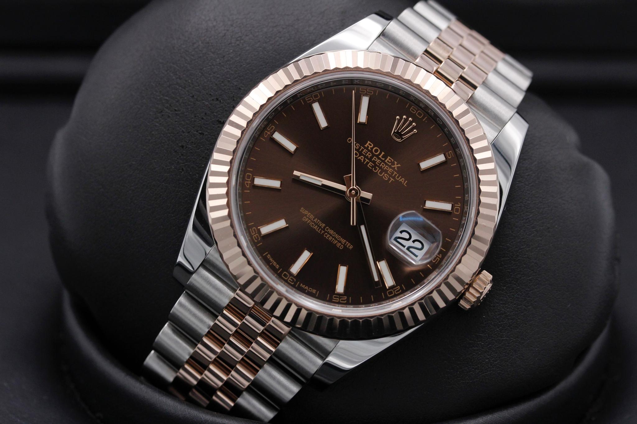 Watch Image 10