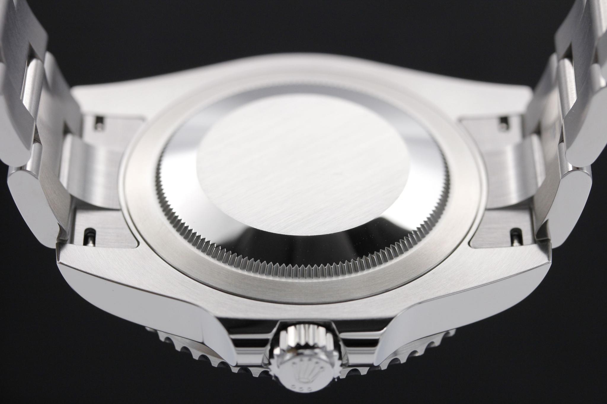 Watch Image 7
