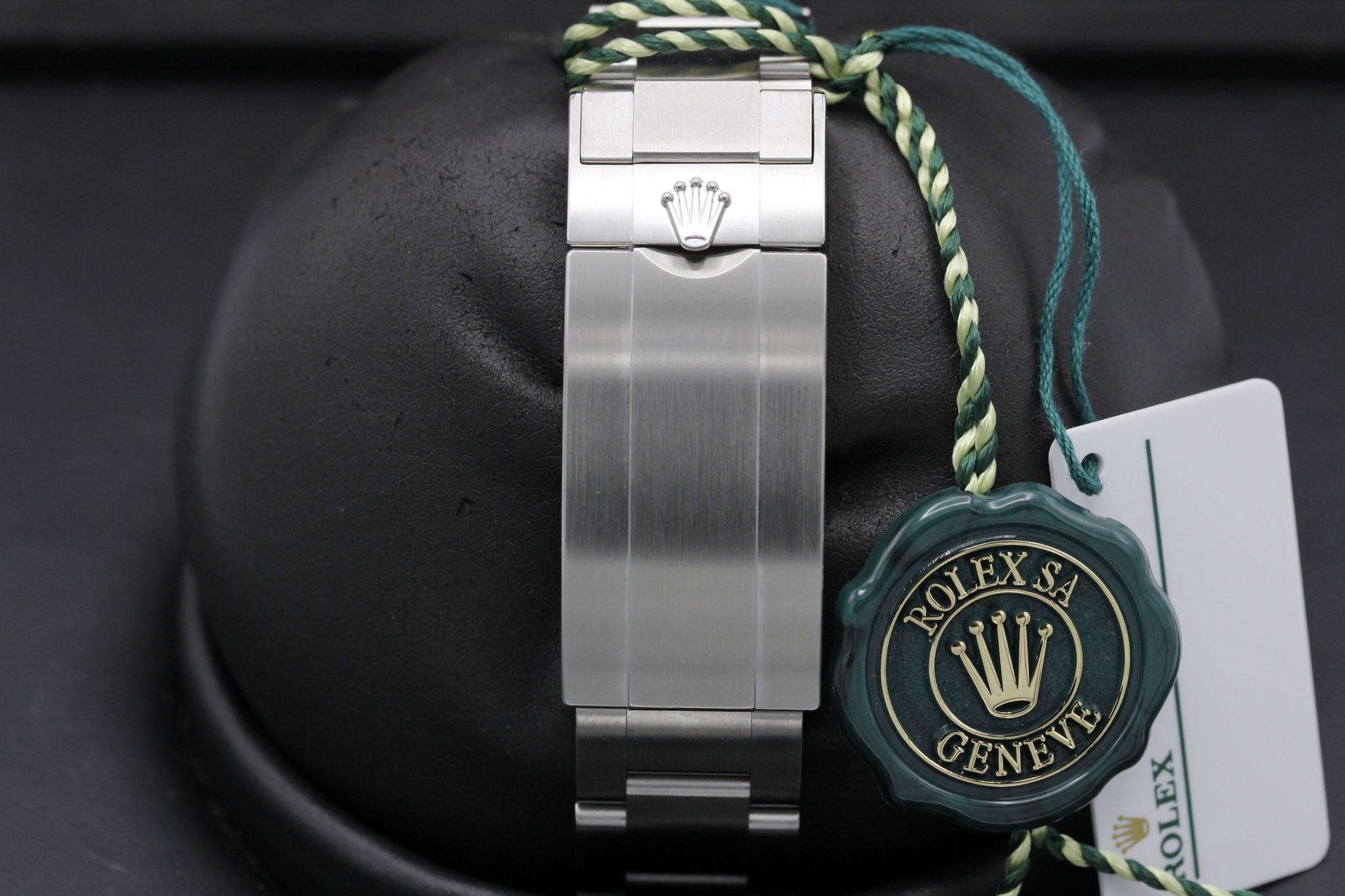 Watch Image 8