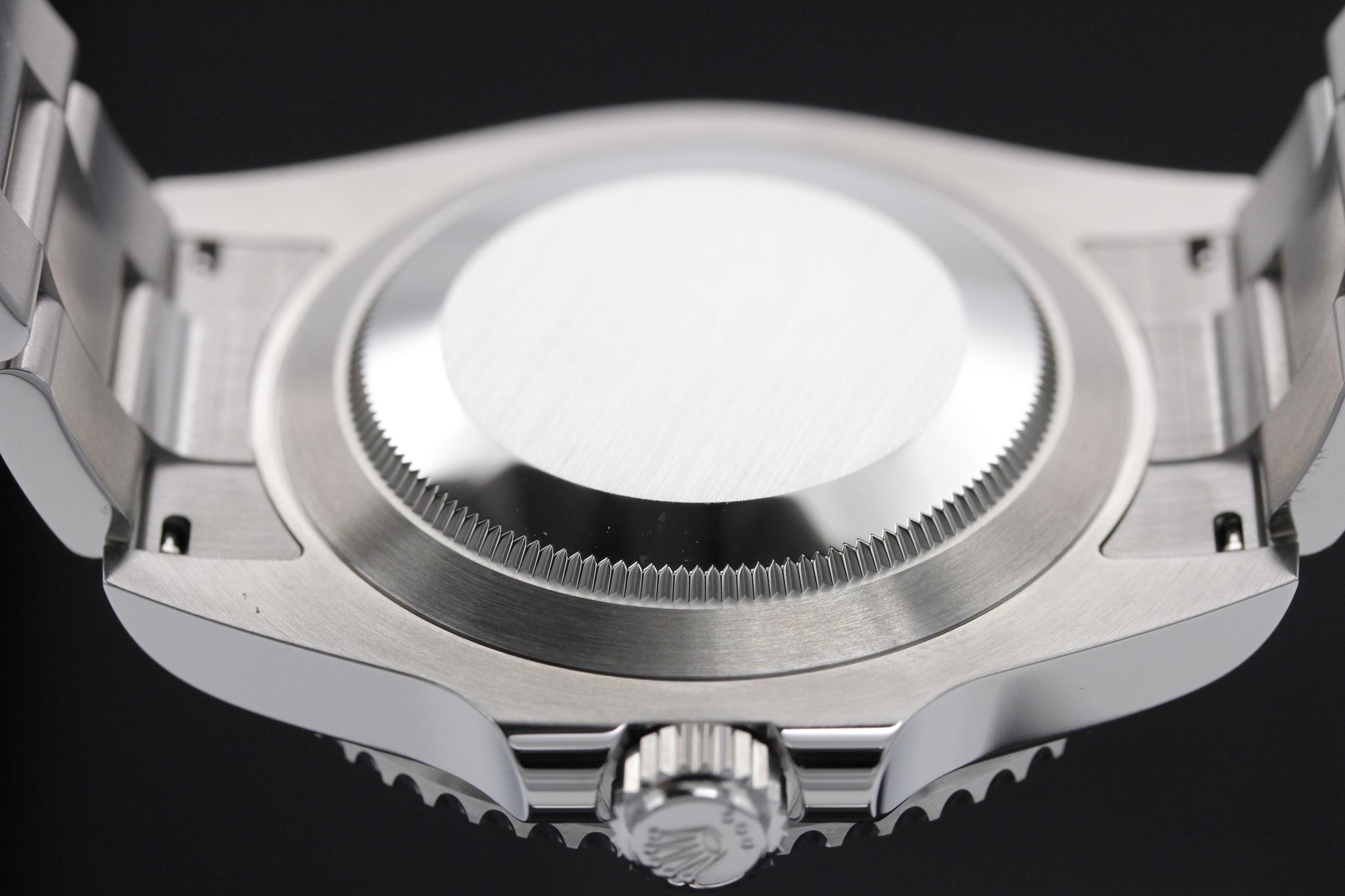Watch Image 7