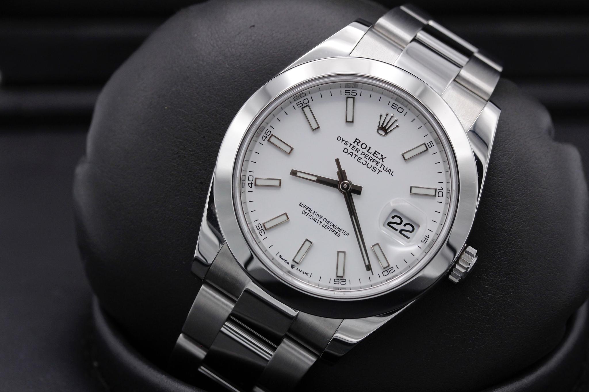 Watch Image 10