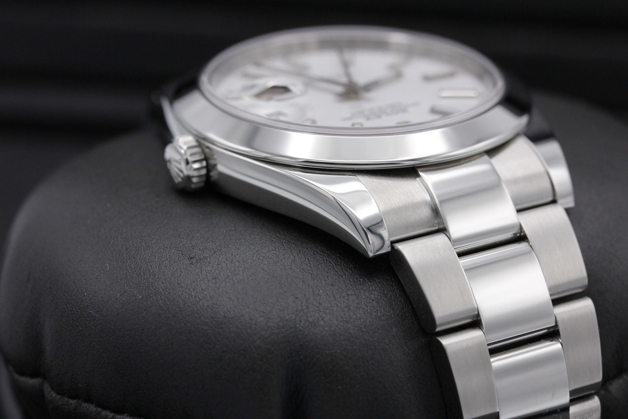 Watch Image 4
