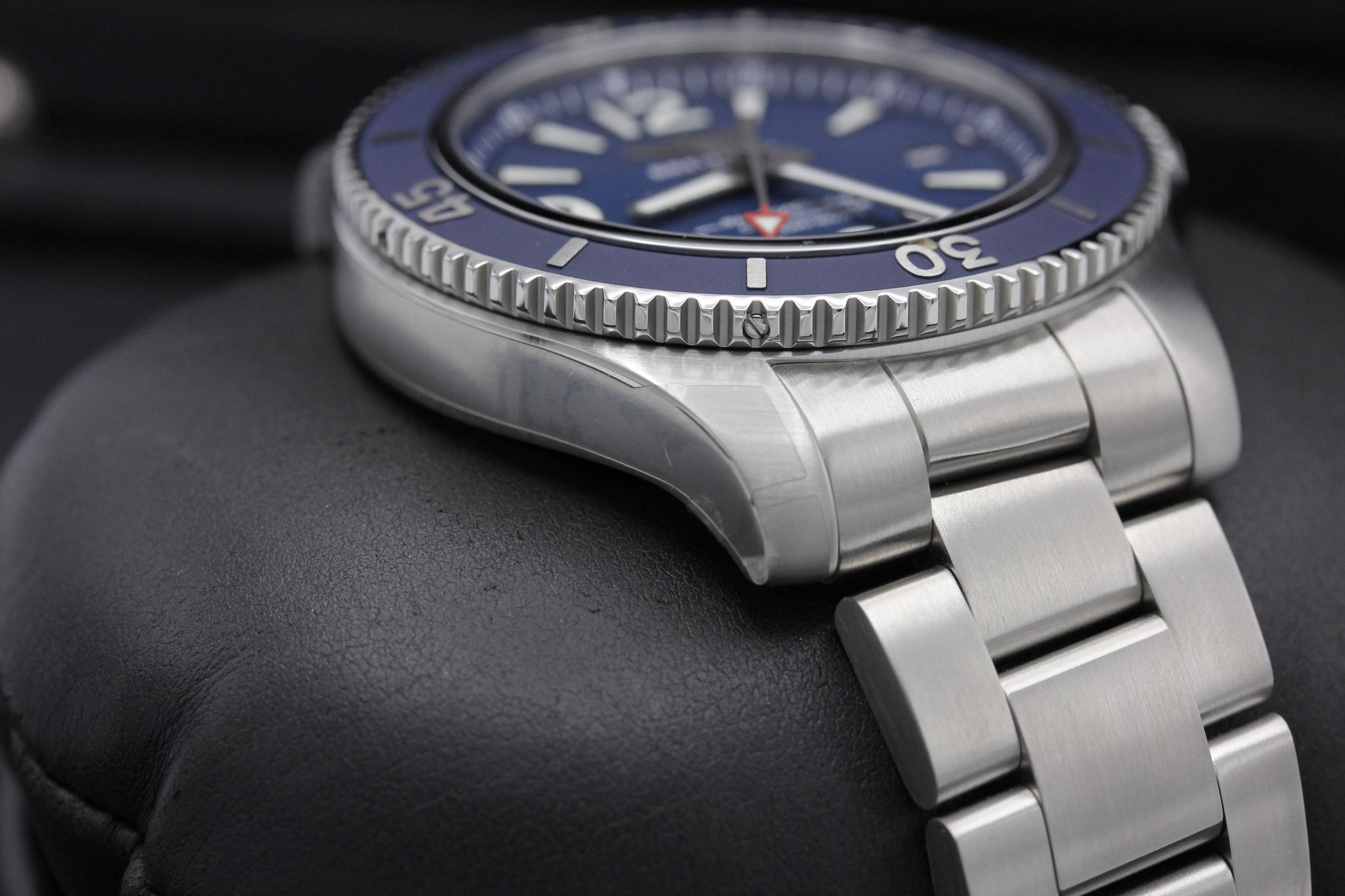 Watch Image 6