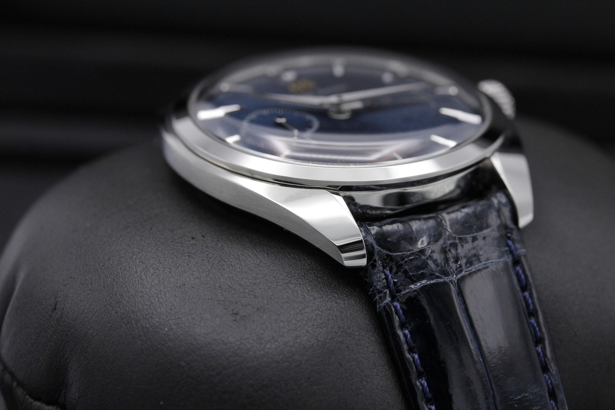 Watch Image 6