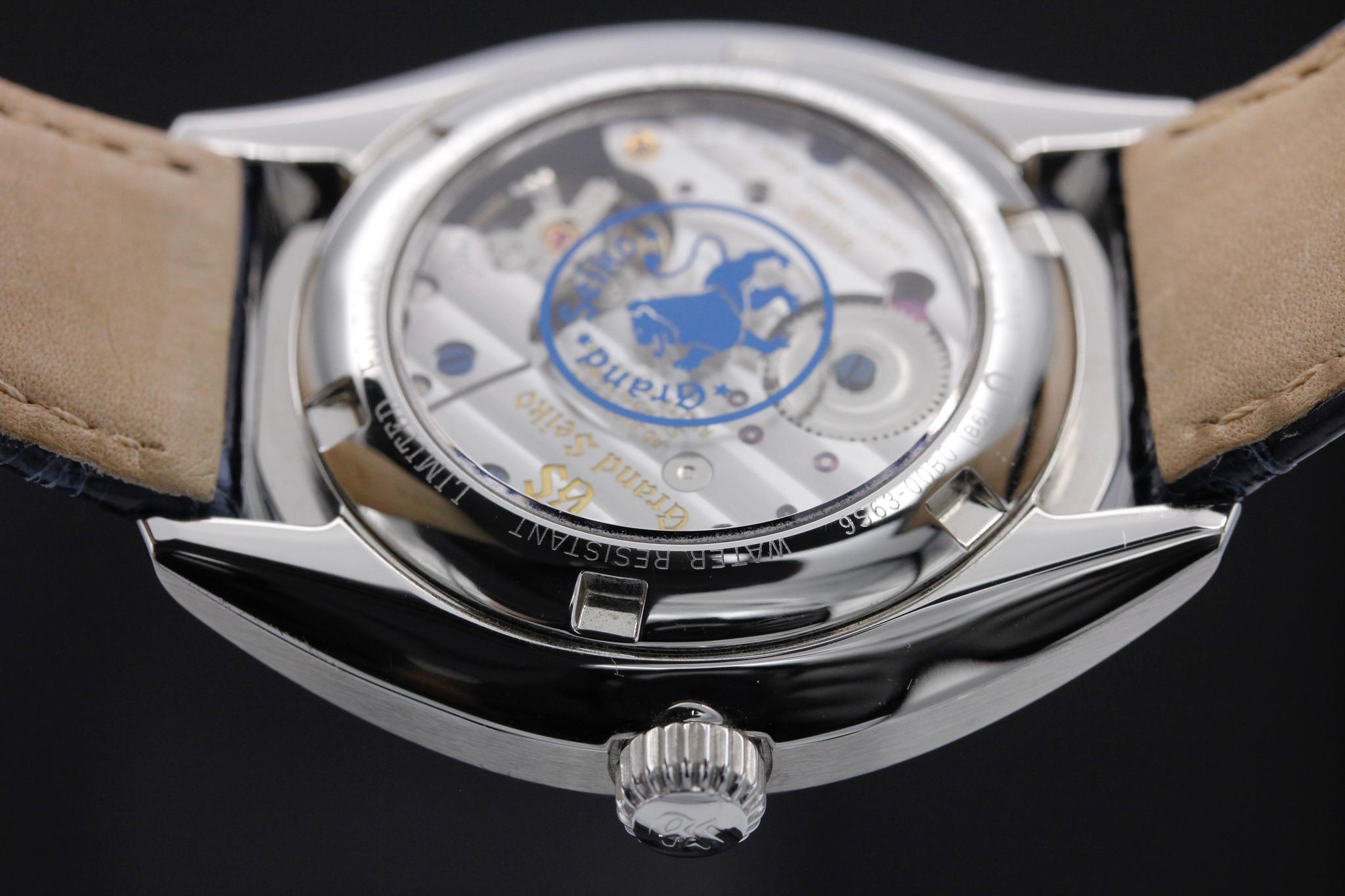 Watch Image 7