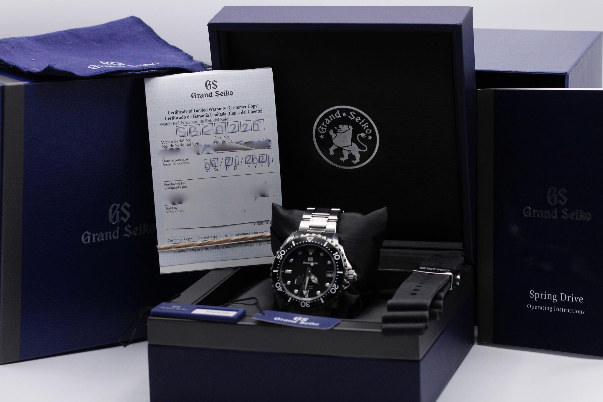 Watch Image 11