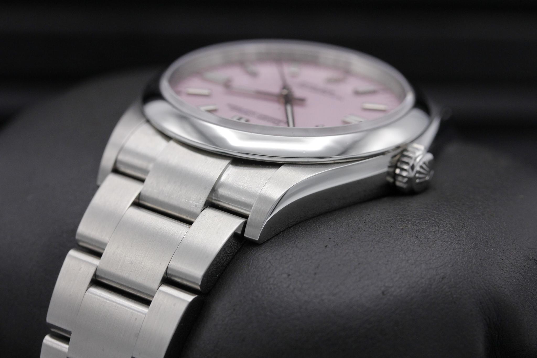 Watch Image 2