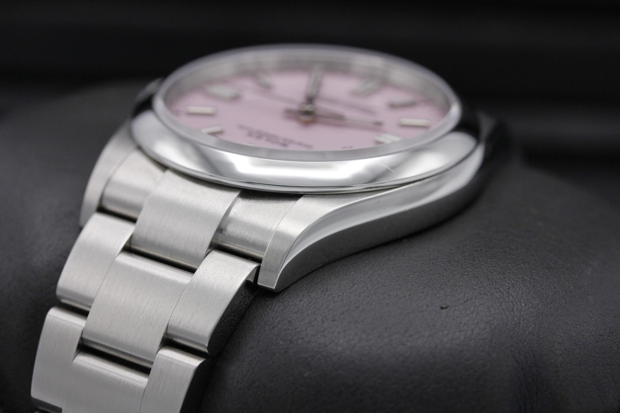 Watch Image 5