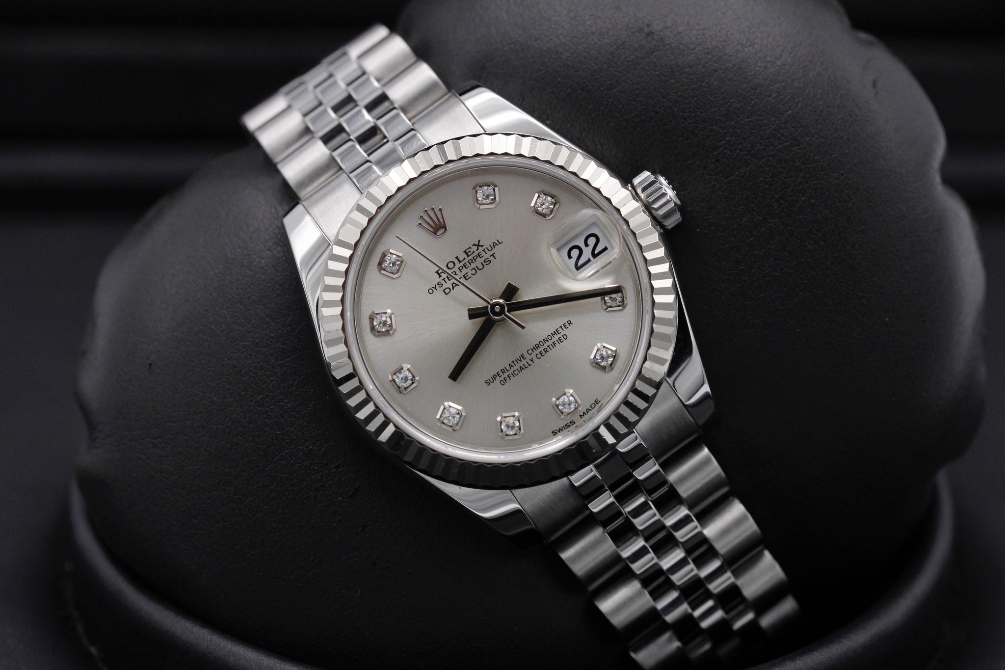 Watch Image 9