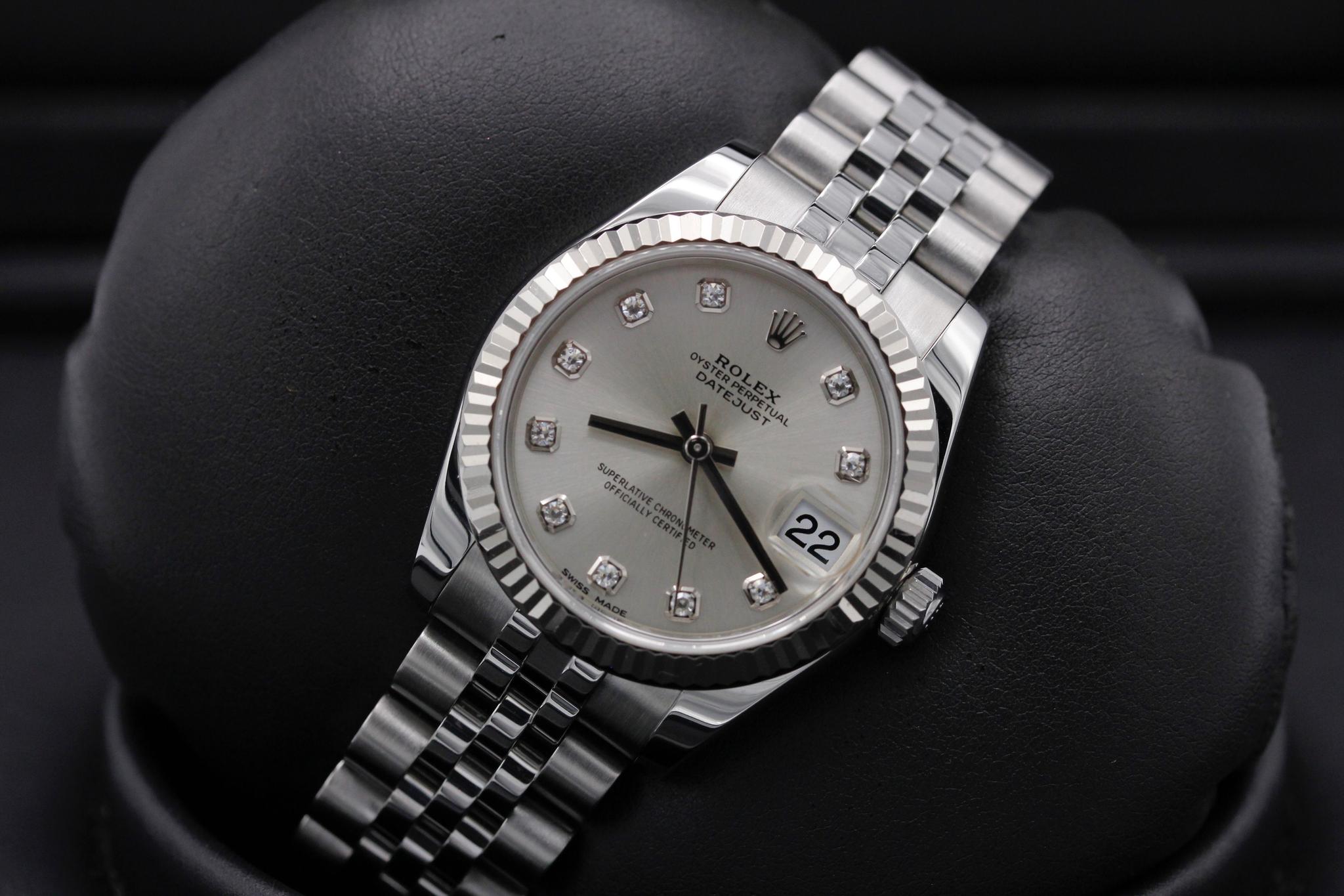 Watch Image 10