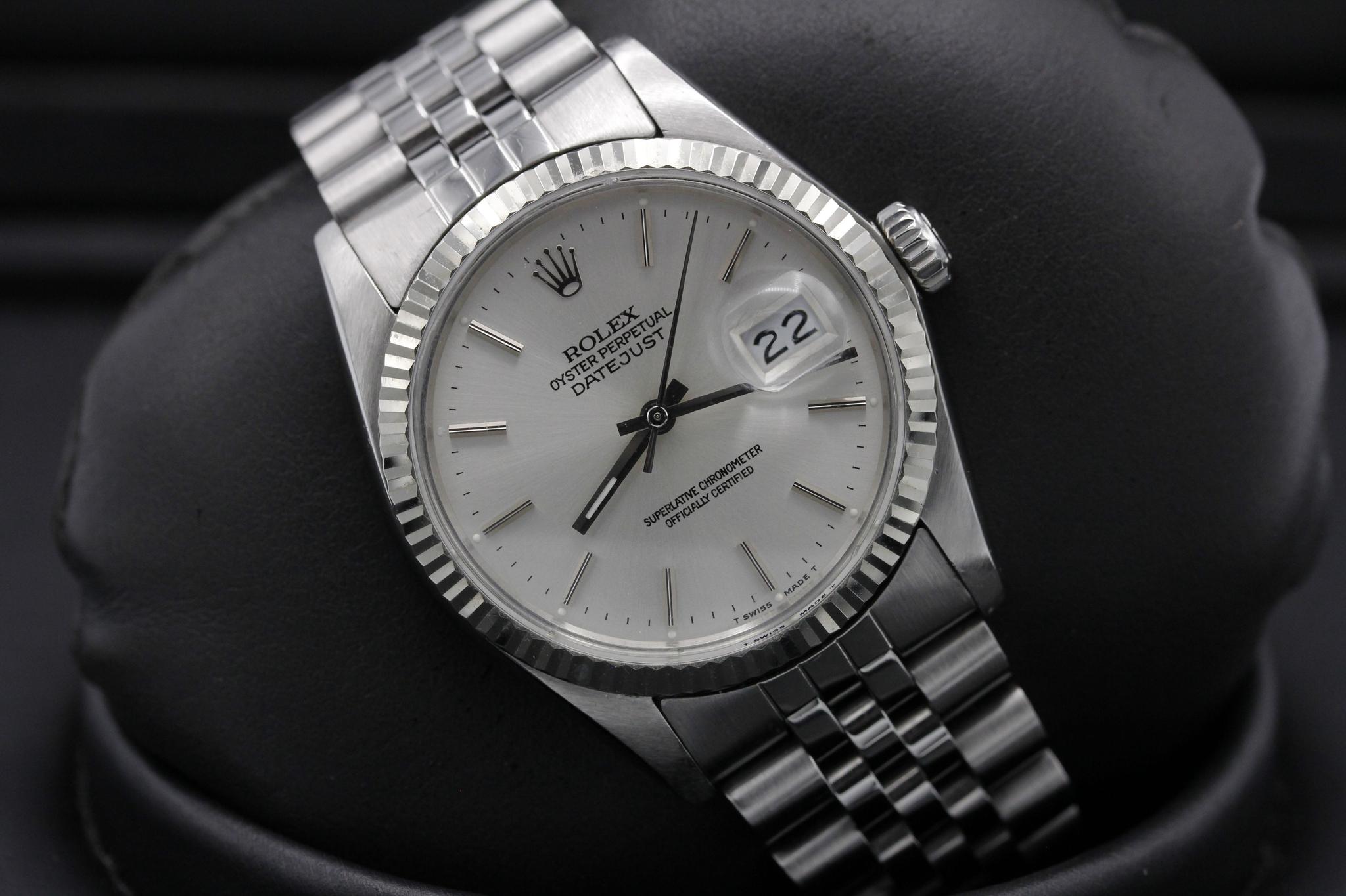 Watch Image 9