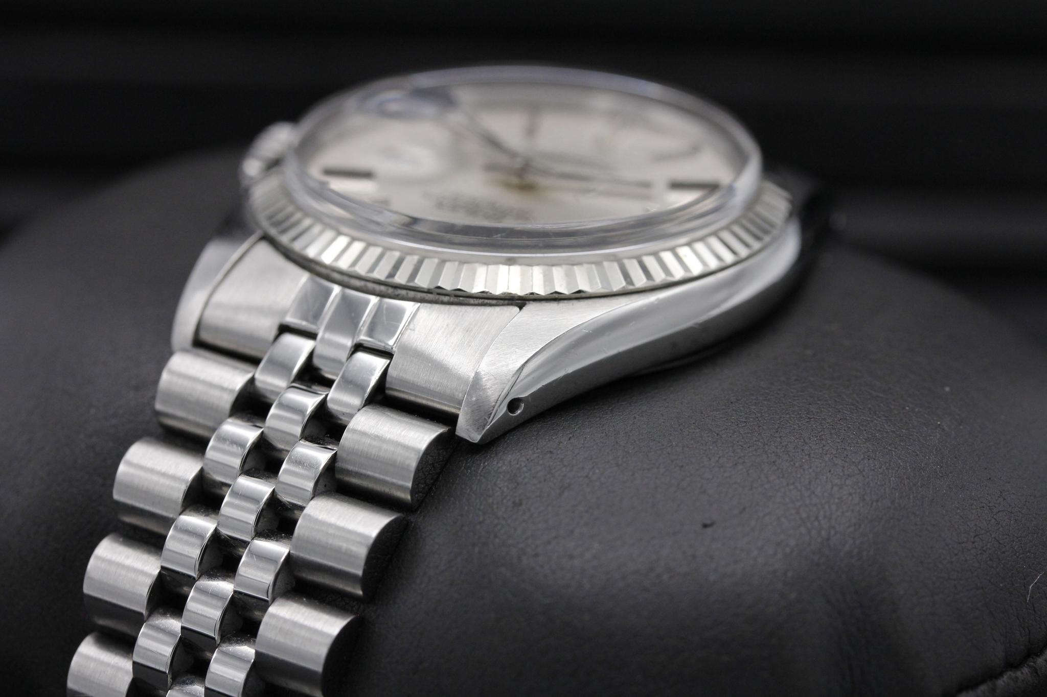 Watch Image 5