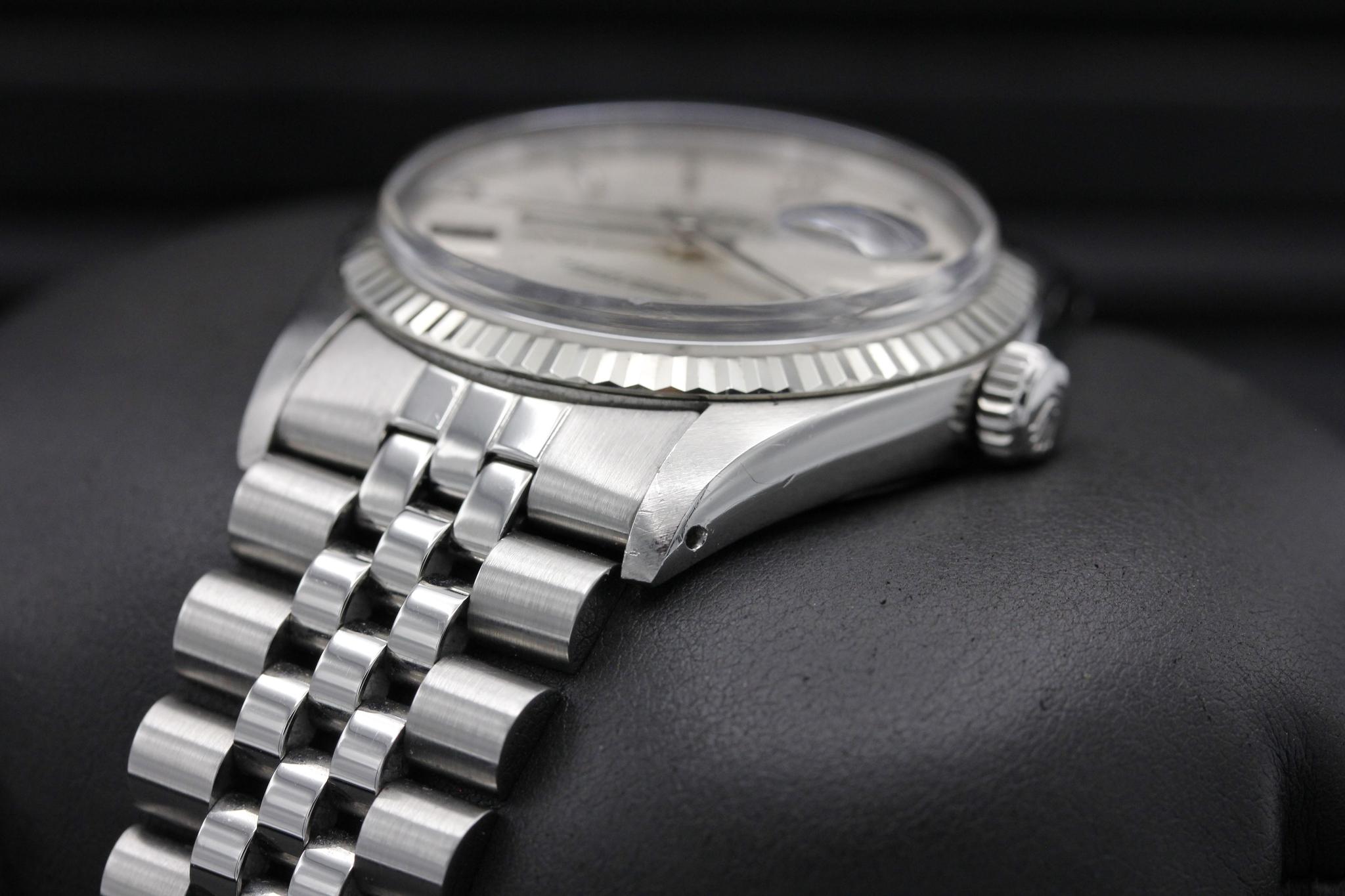Watch Image 2