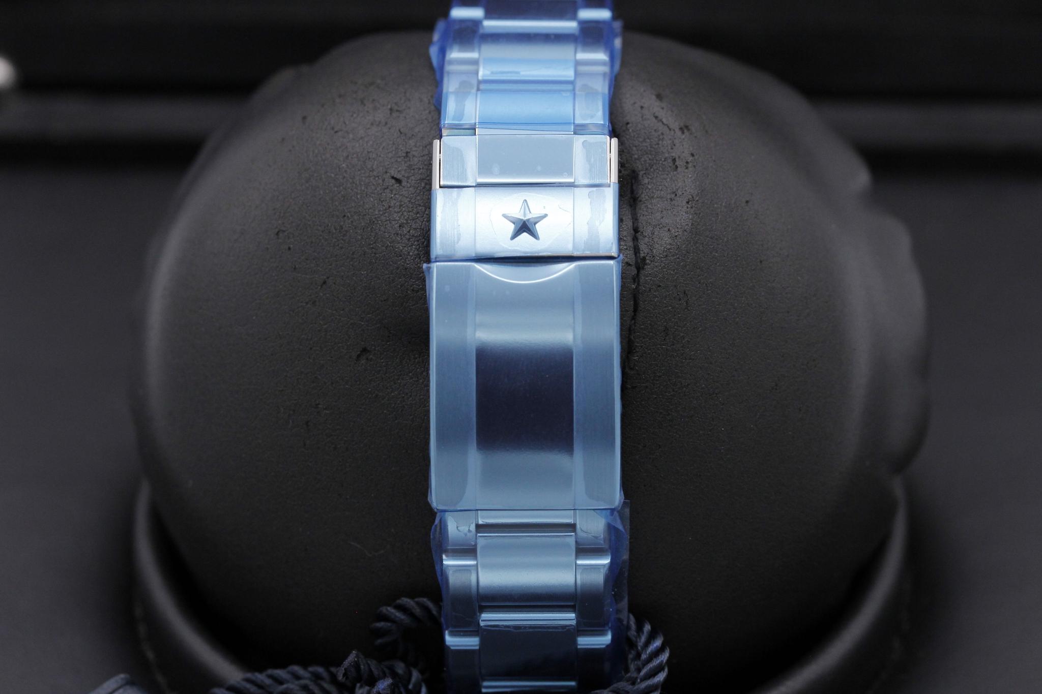 Watch Image 8