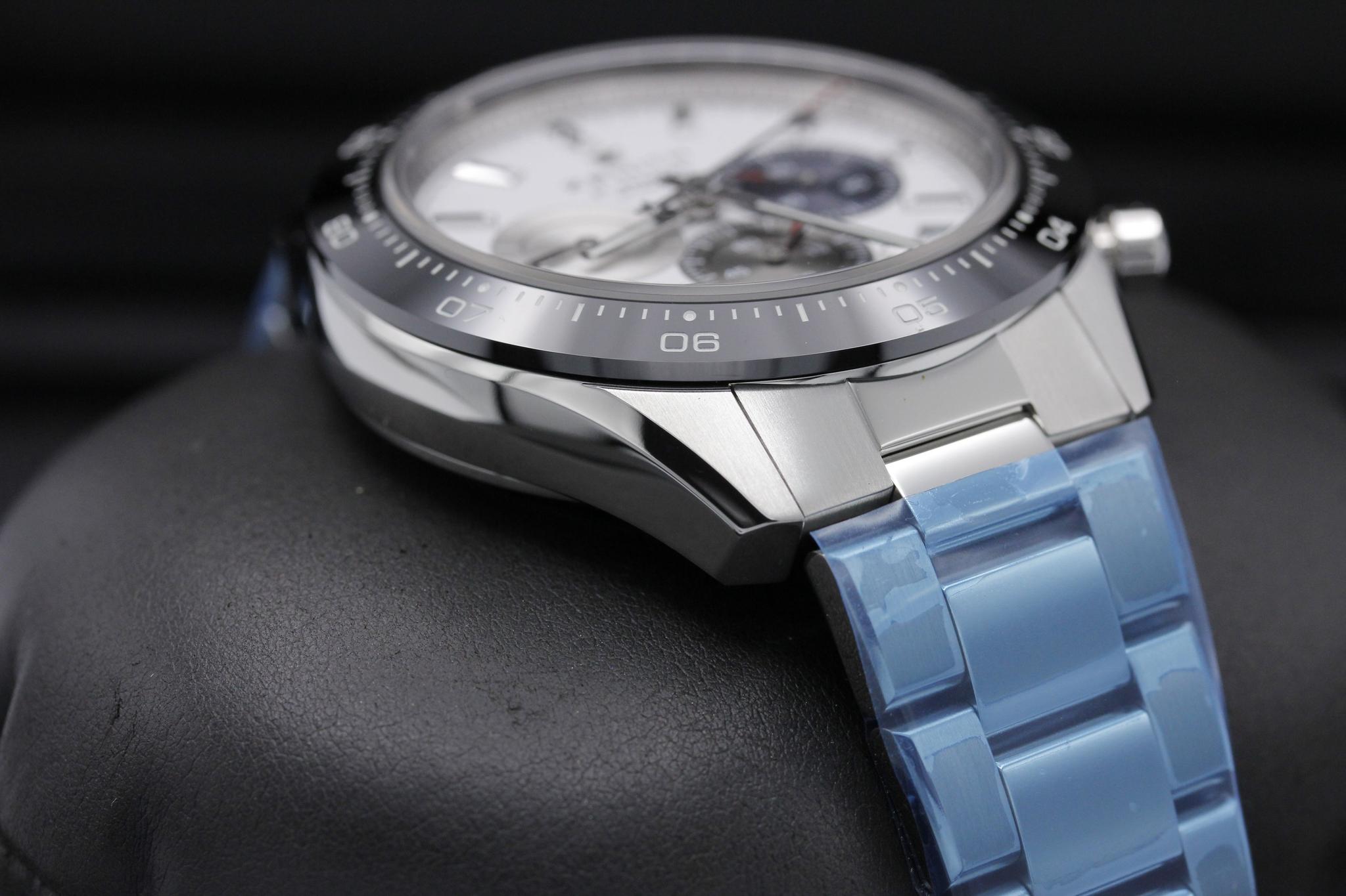 Watch Image 6