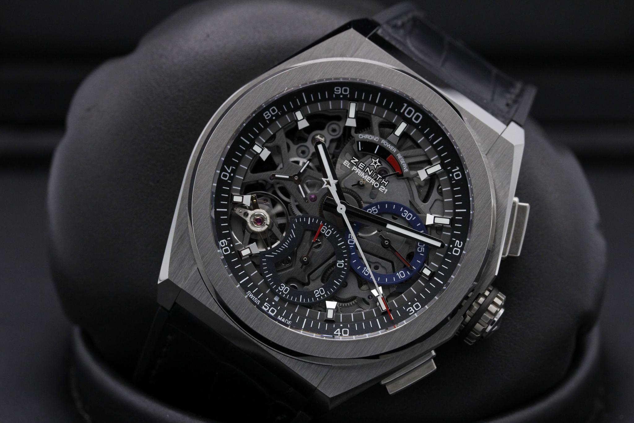 Watch Image 10