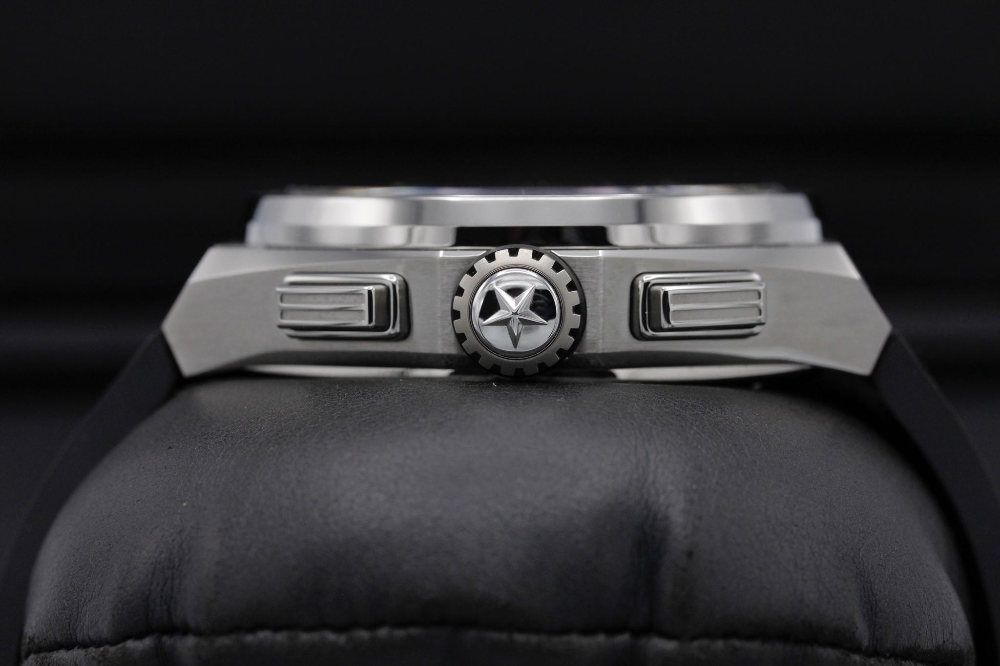 Watch Image 3