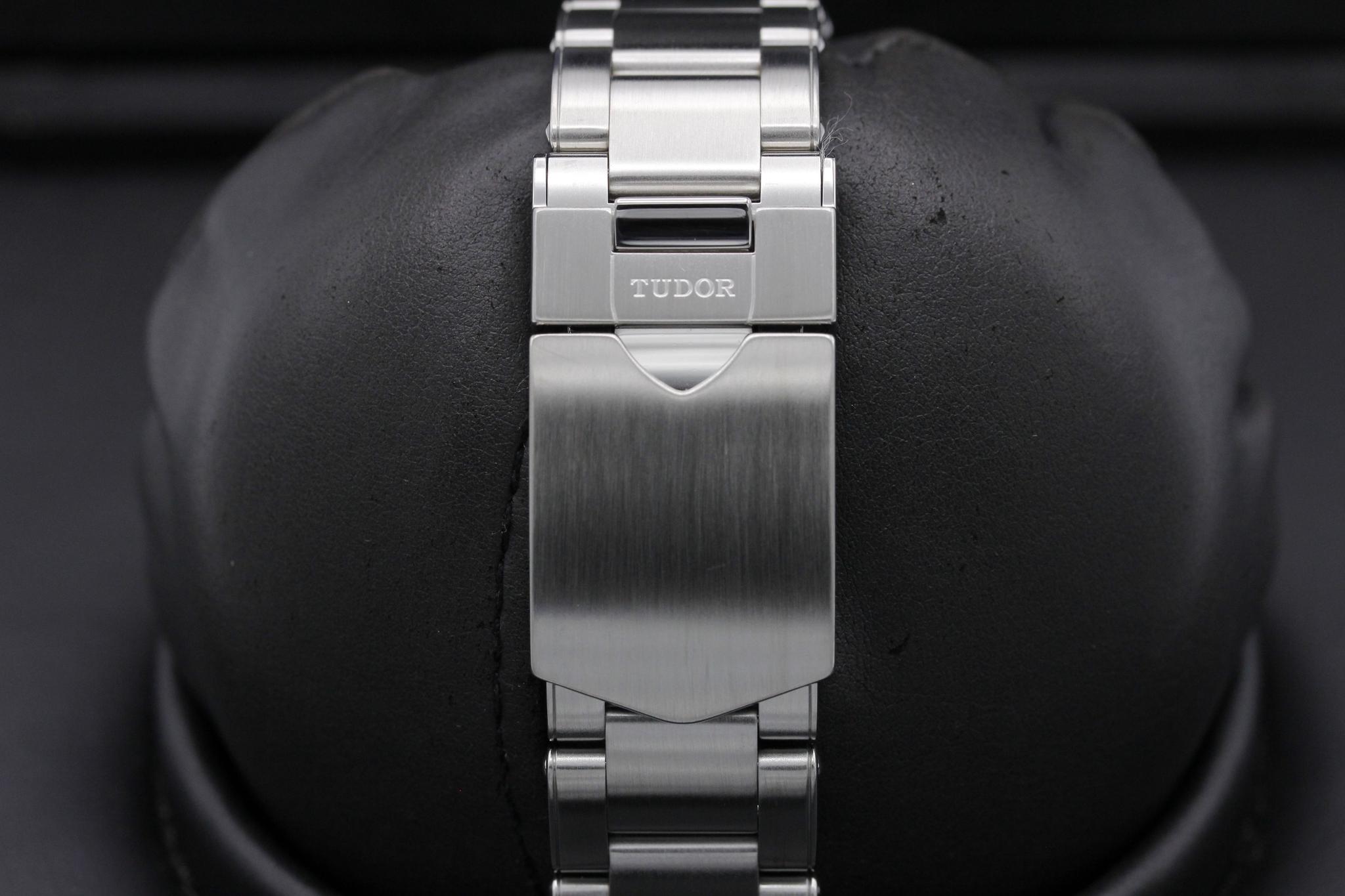 Watch Image 8