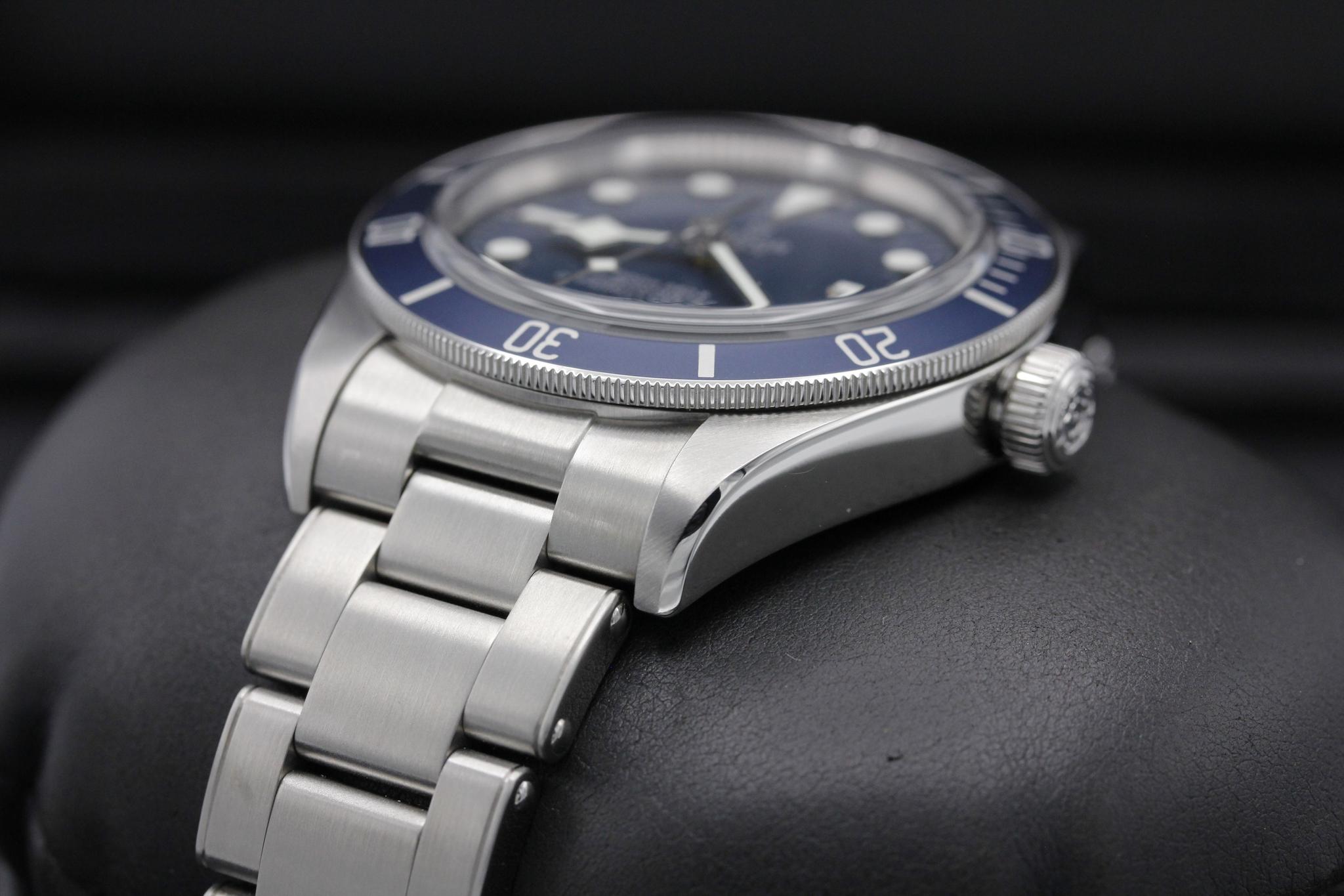 Watch Image 2