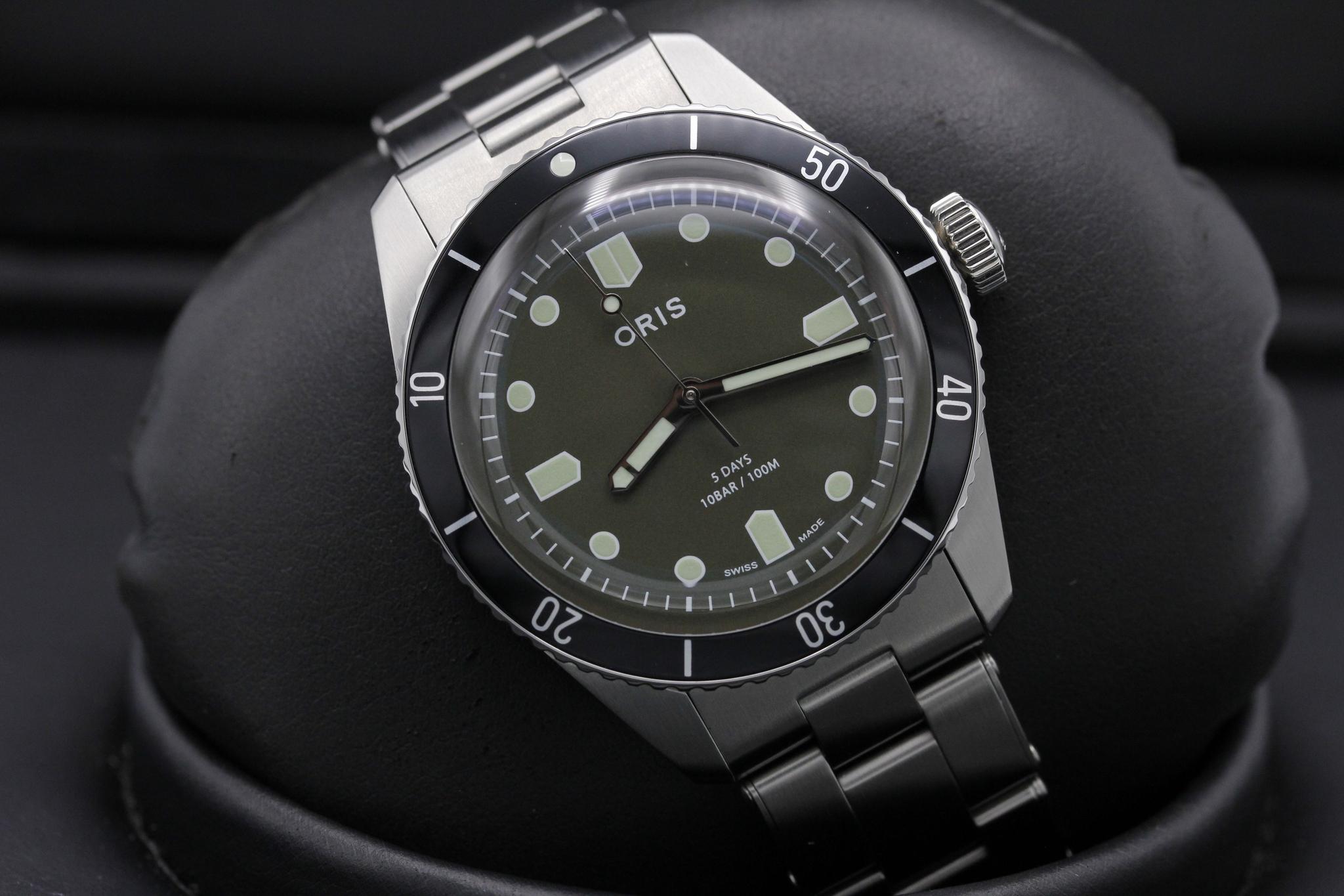 Watch Image 9